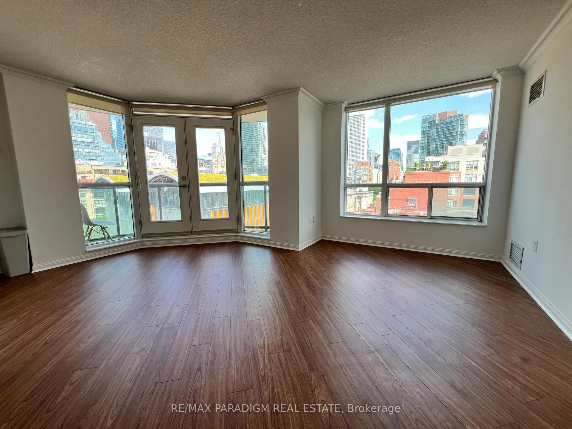 Photo 5 of Unit 915, 109 Front Street E, Toronto, Moss Park — HOMEH