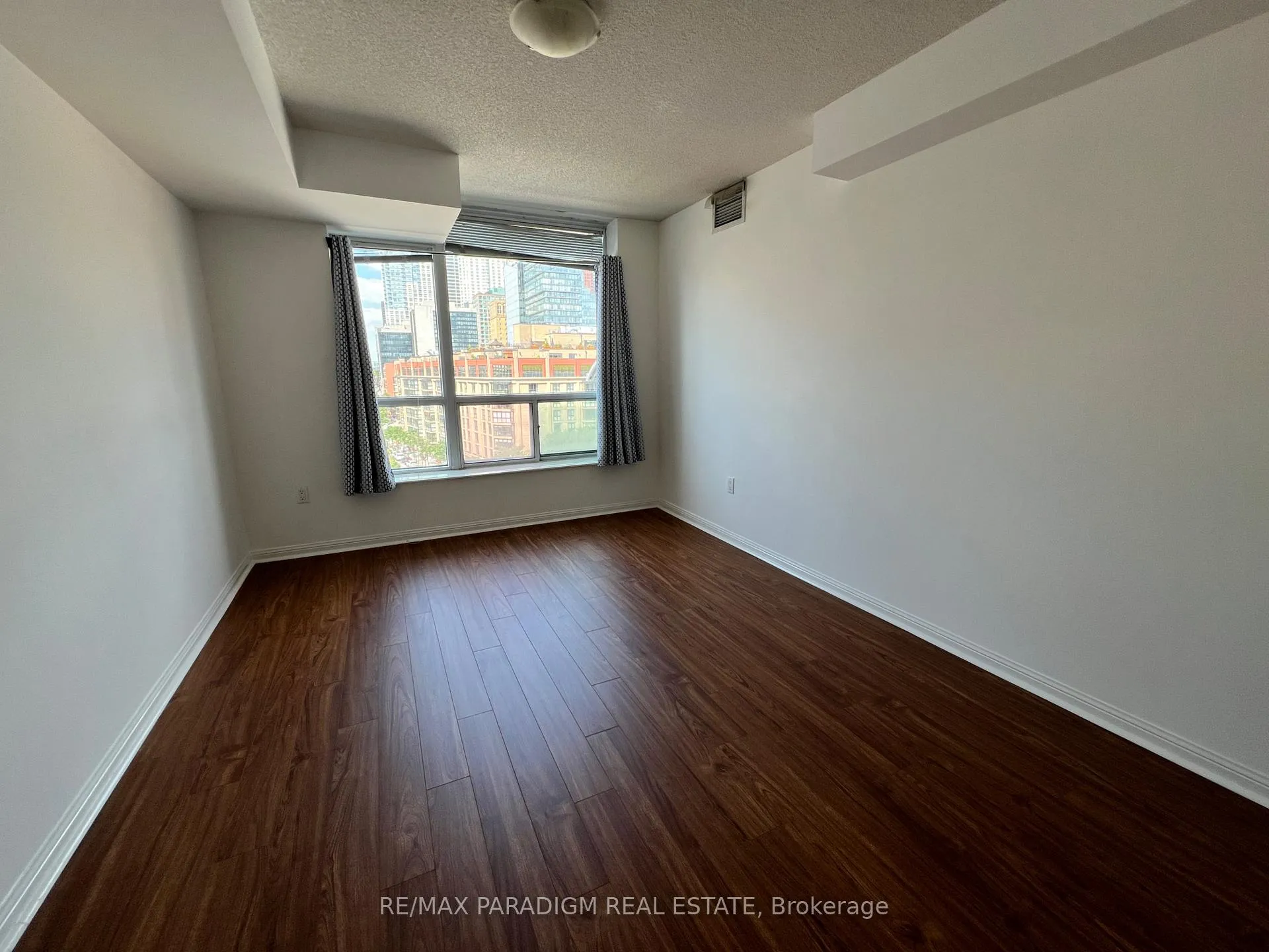Photo 13 of Unit 915, 109 Front Street E, Toronto, Moss Park — HOMEH
