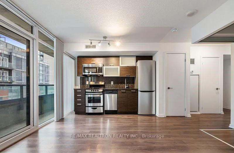 Photo 4 of Unit 701, 36 Lisgar Street E, Toronto, Little Portugal — HOMEH
