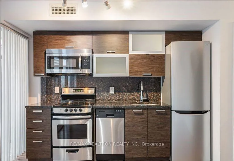 Photo 12 of Unit 701, 36 Lisgar Street E, Toronto, Little Portugal — HOMEH