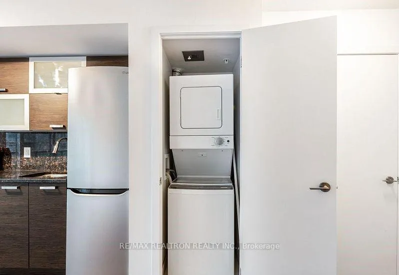 Photo 15 of Unit 701, 36 Lisgar Street E, Toronto, Little Portugal — HOMEH
