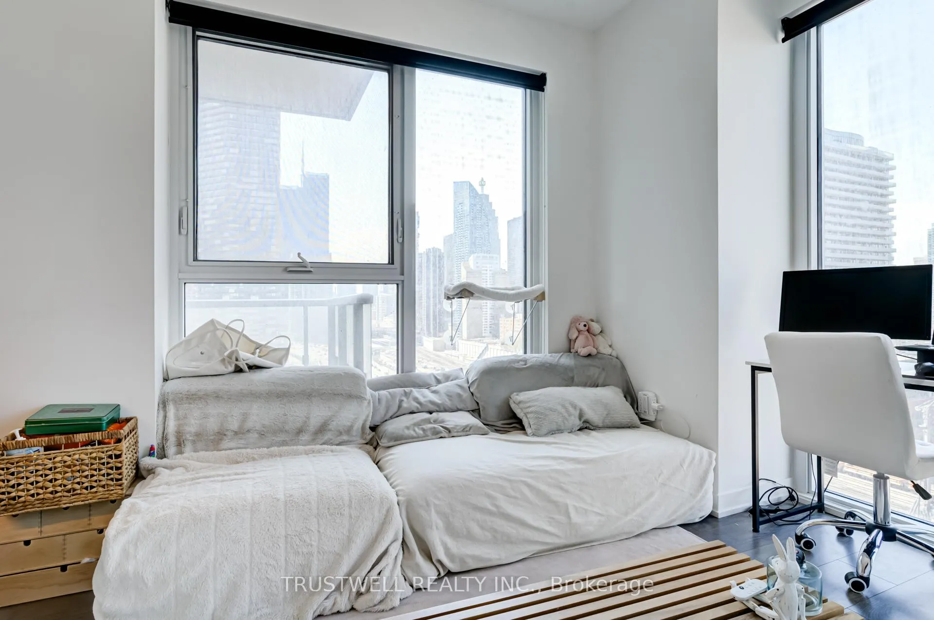 Photo 8 of Unit 1308, 20 Richardson Street, Toronto, Waterfront Communities — HOMEH