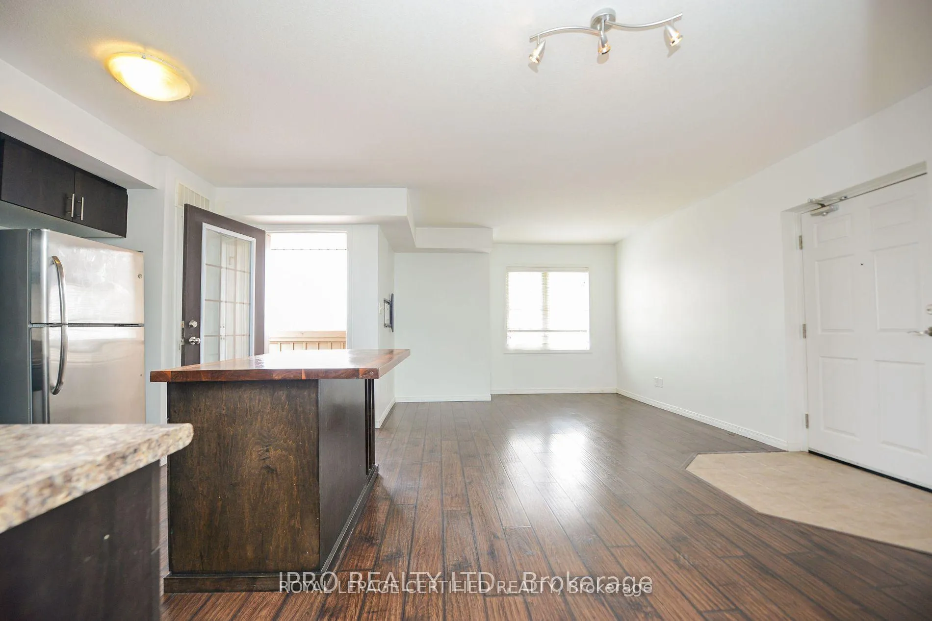 Photo 2 of Unit 9K, 1460 Highland Road, Kitchener — HOMEH