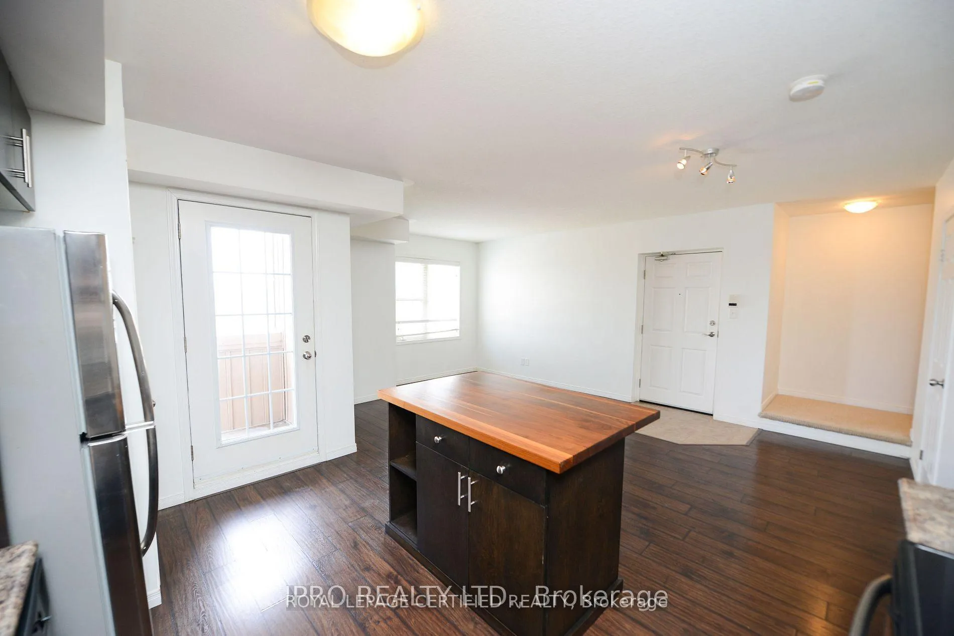 Photo 5 of Unit 9K, 1460 Highland Road, Kitchener — HOMEH