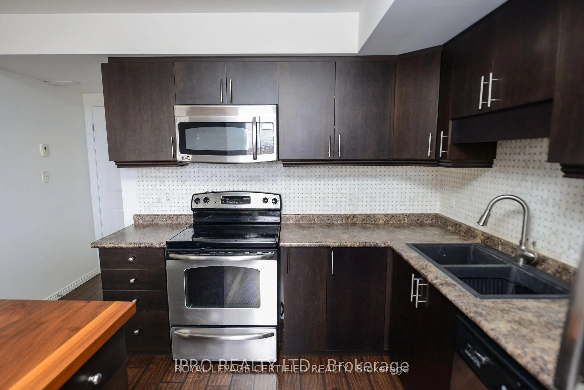 Photo 8 of Unit 9K, 1460 Highland Road, Kitchener — HOMEH