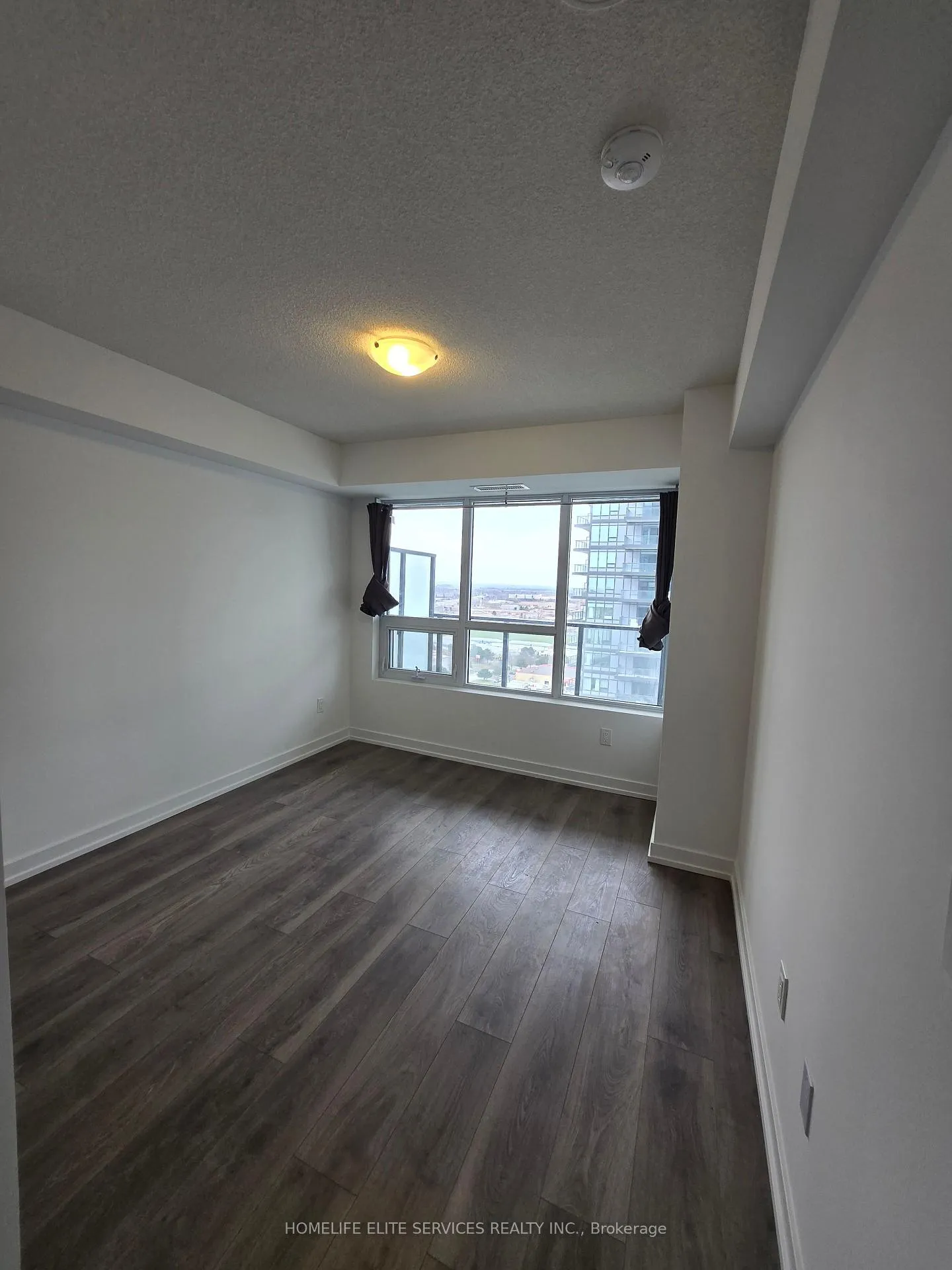 Photo 6 of Unit 2307, 1435 Celebration Drive, Pickering, Bay Ridges — HOMEH