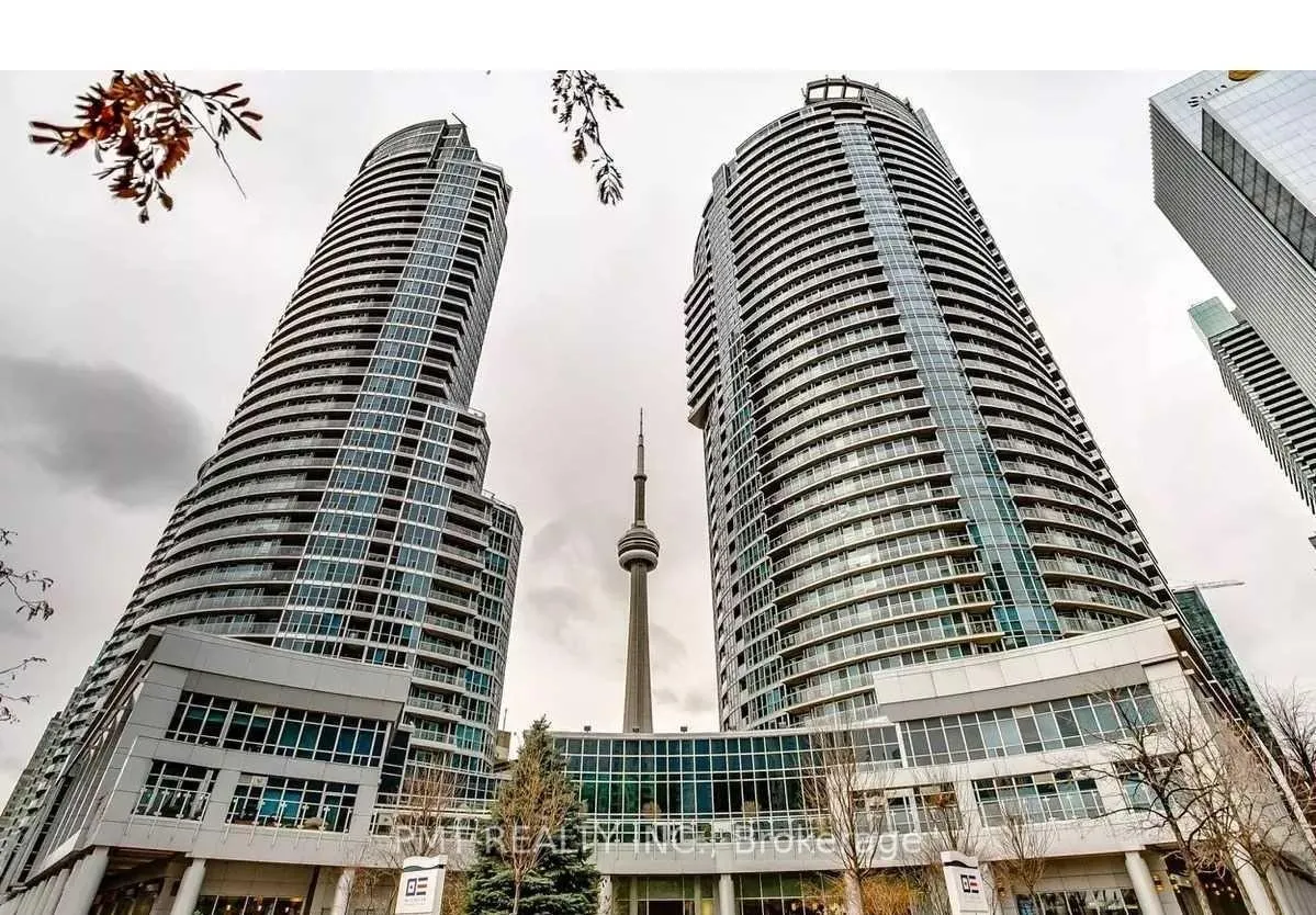 Front of Unit 3101, 208 Queens Quay W