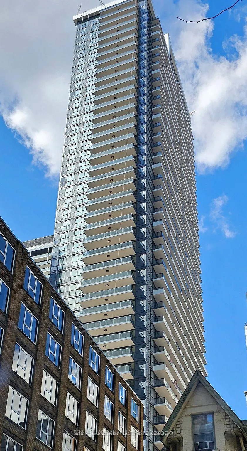 Photo 1 of Unit 601, 38 Widmer Street, Toronto, Waterfront Communities — HOMEH