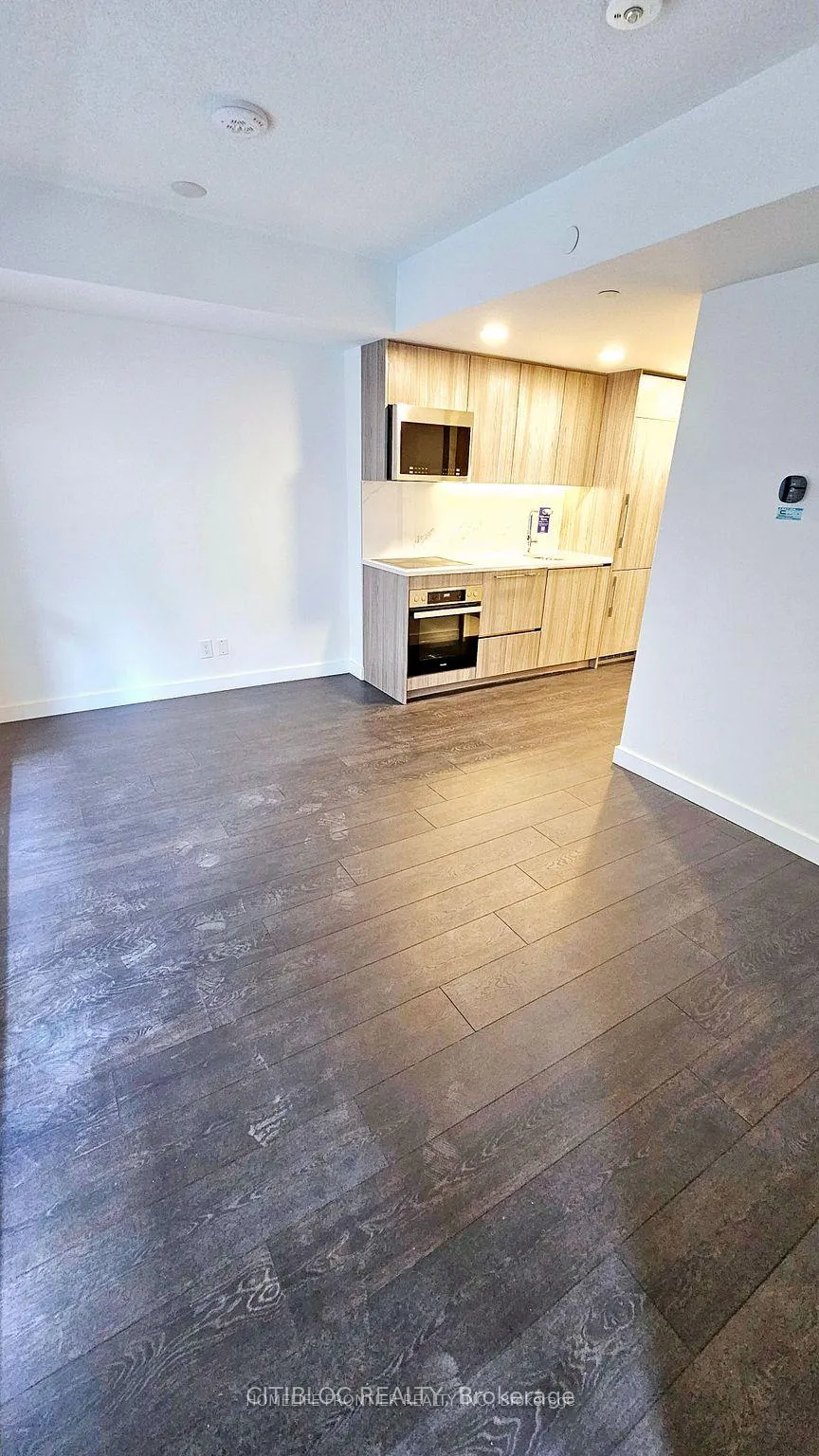 Photo 5 of Unit 601, 38 Widmer Street, Toronto, Waterfront Communities — HOMEH