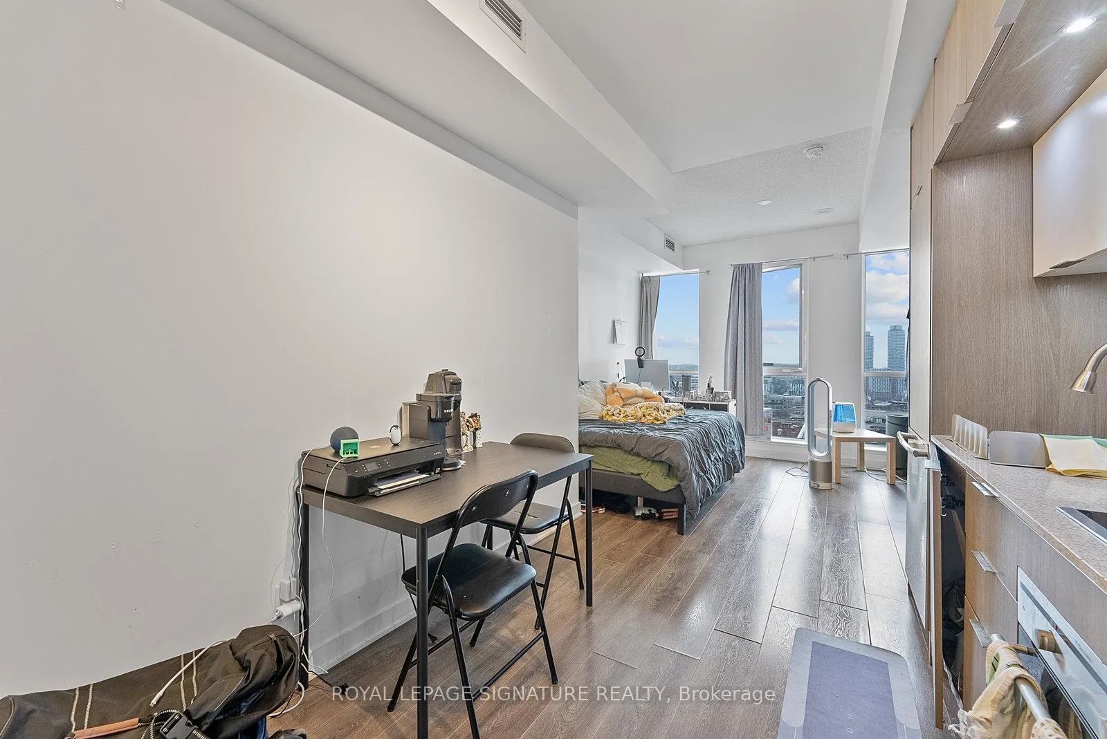 Photo 6 of Unit 2105, 170 Sumach Street, Toronto, Regent Park — HOMEH