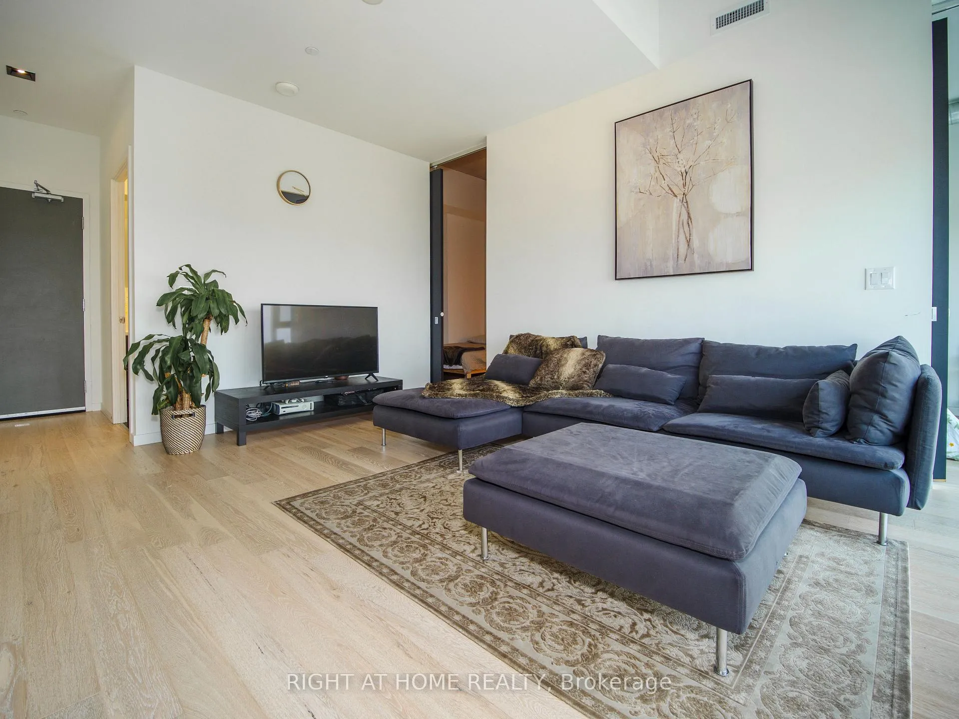 Photo 1 of Unit 1209, 170 Bayview Avenue, Toronto, Waterfront Communities — HOMEH