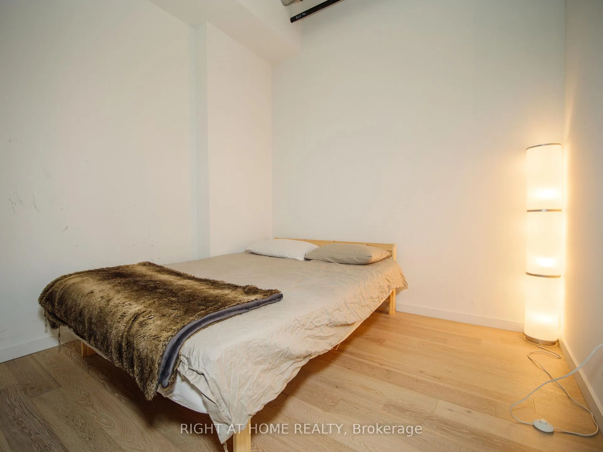 Photo 9 of Unit 1209, 170 Bayview Avenue, Toronto, Waterfront Communities — HOMEH
