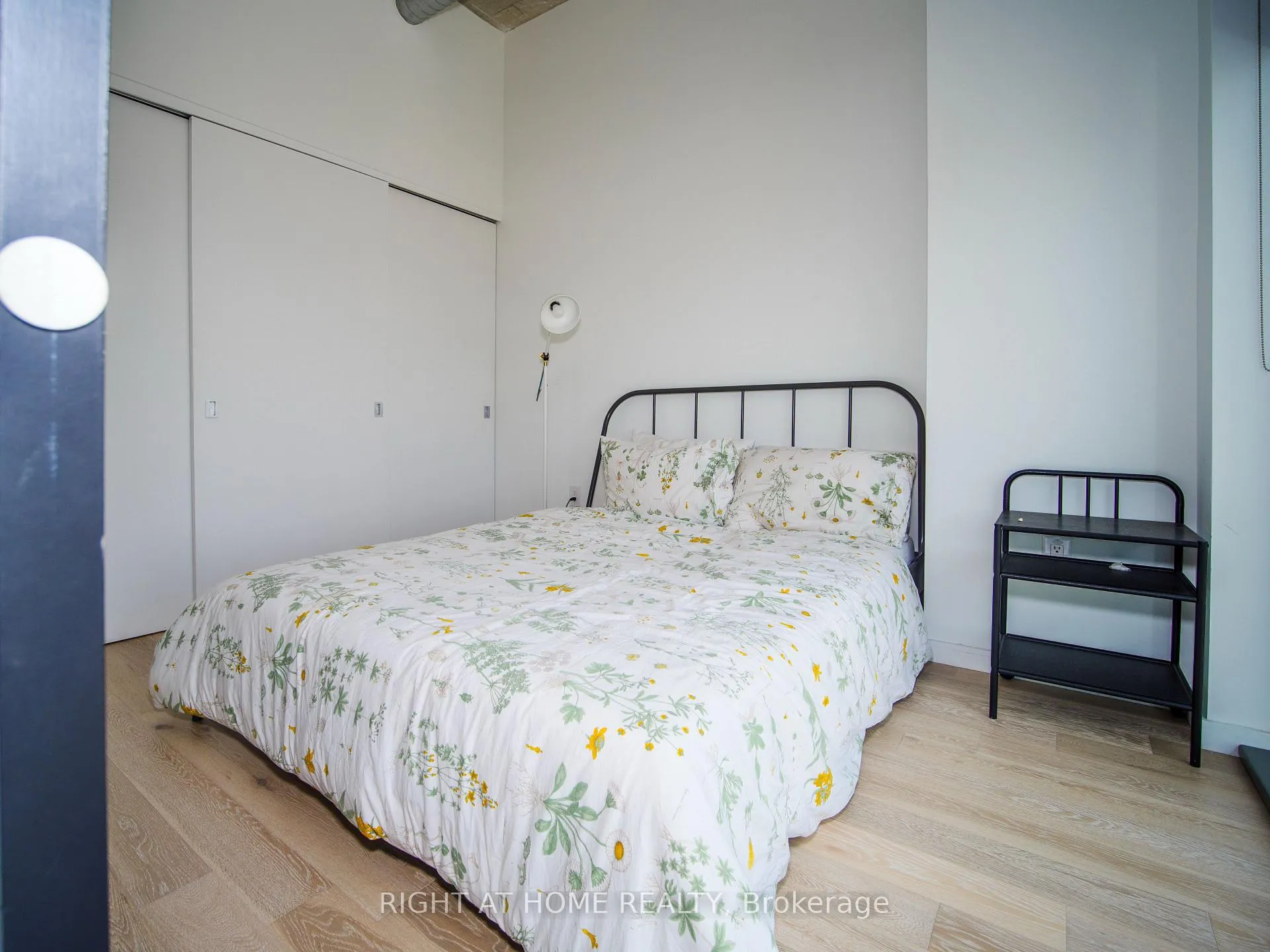 Photo 10 of Unit 1209, 170 Bayview Avenue, Toronto, Waterfront Communities — HOMEH