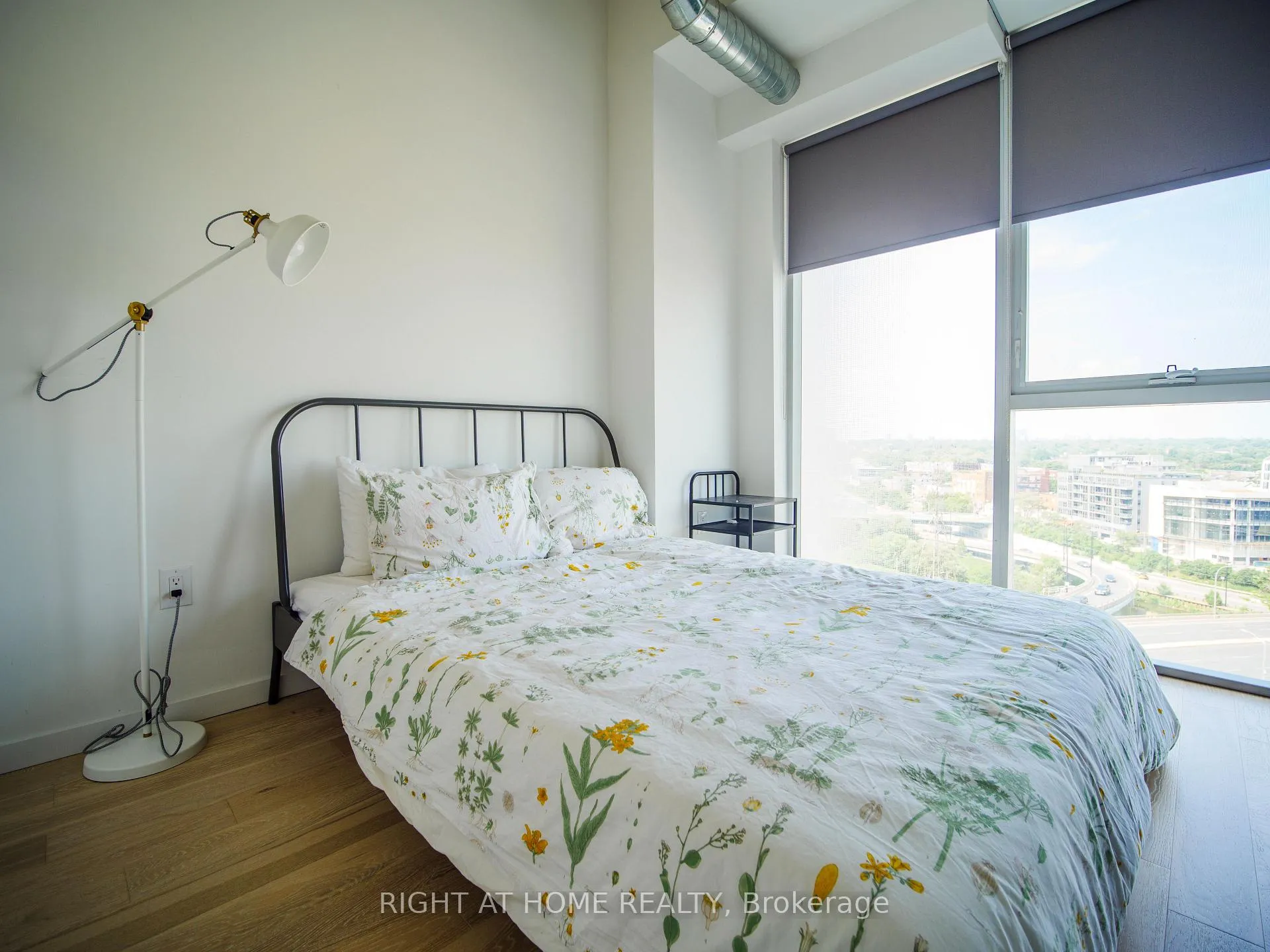 Photo 11 of Unit 1209, 170 Bayview Avenue, Toronto, Waterfront Communities — HOMEH