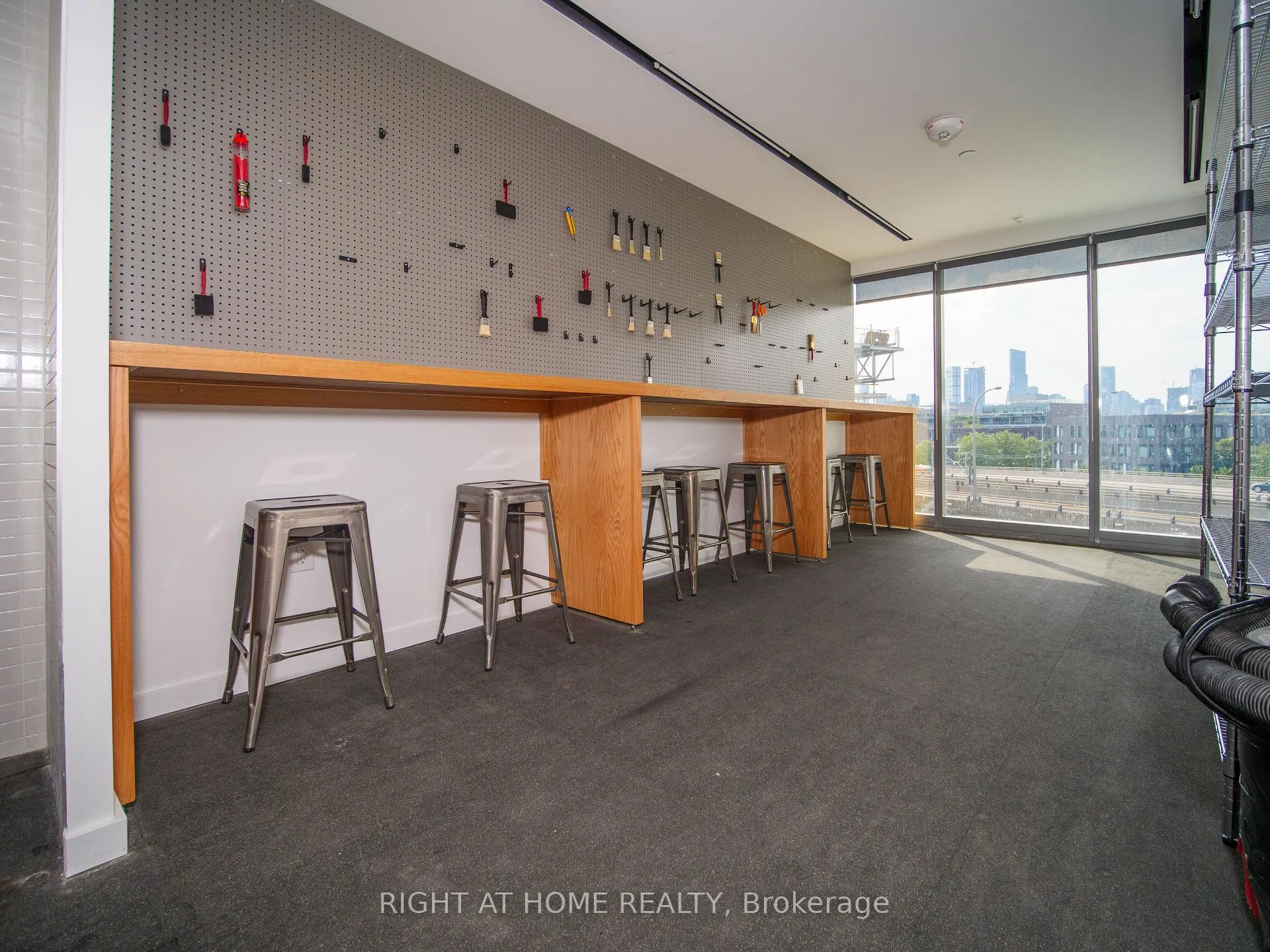 Photo 13 of Unit 1209, 170 Bayview Avenue, Toronto, Waterfront Communities — HOMEH