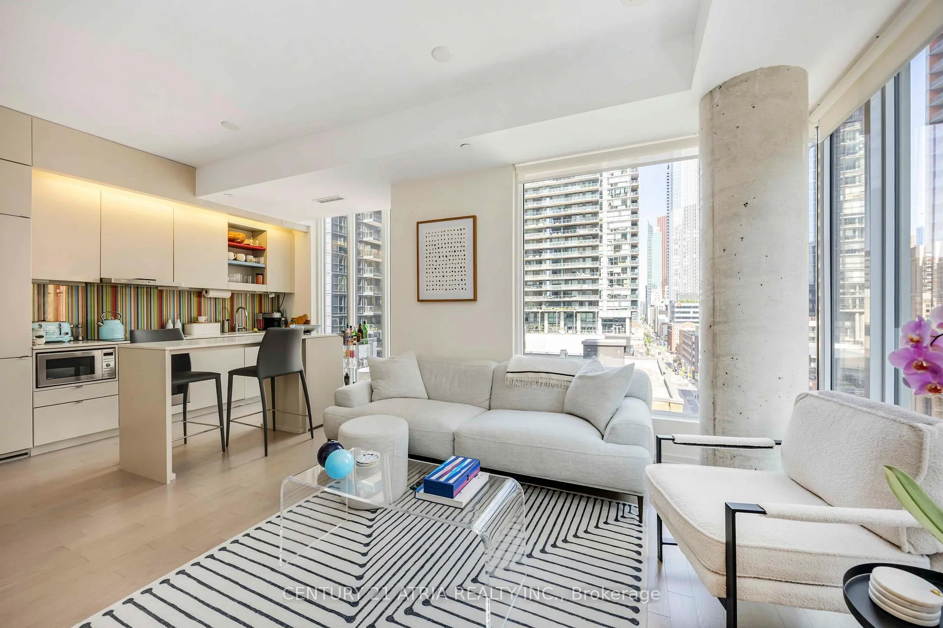 Photo 2 of Unit 906, 101 Peter Street, Toronto, Waterfront Communities — HOMEH