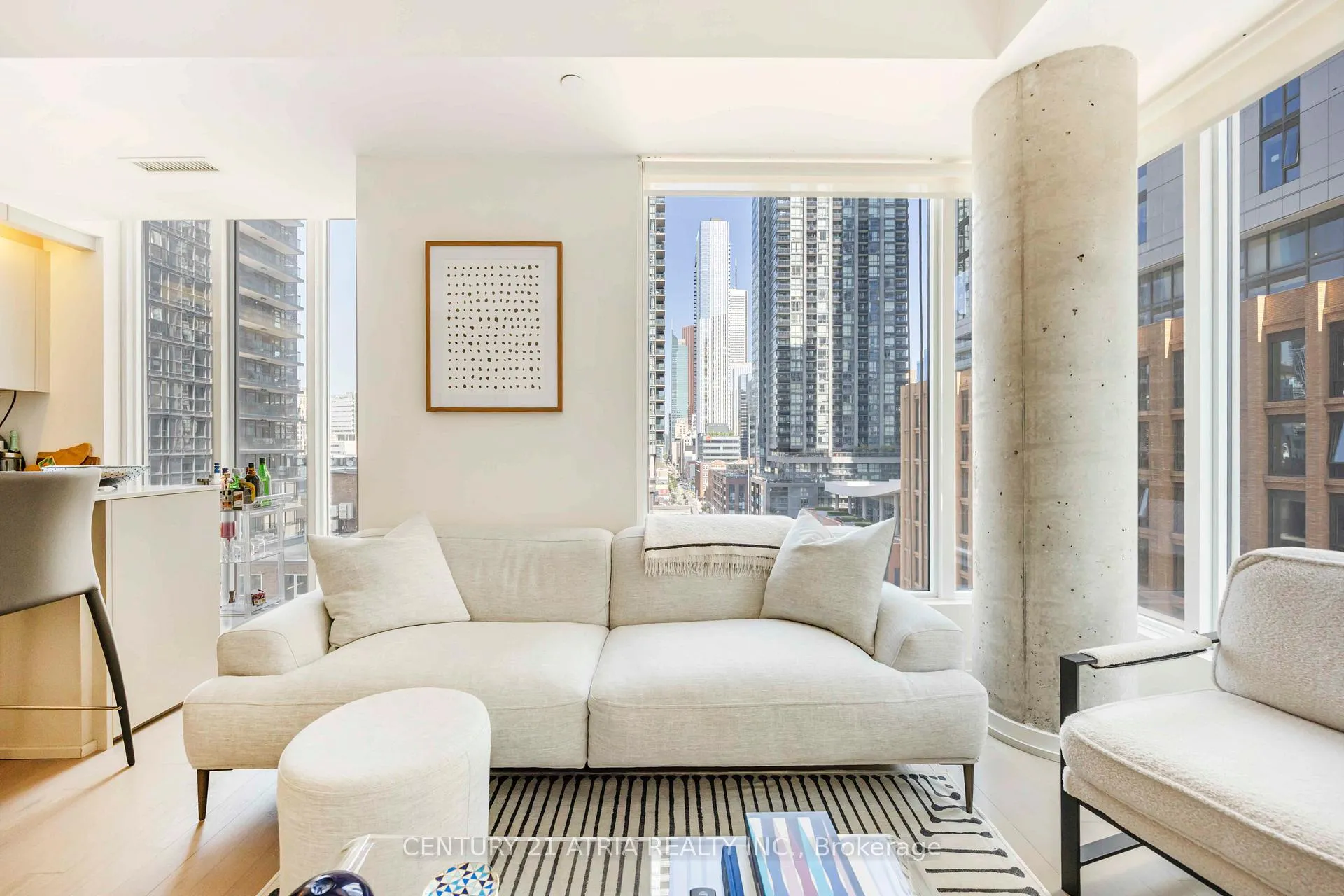 Photo 3 of Unit 906, 101 Peter Street, Toronto, Waterfront Communities — HOMEH