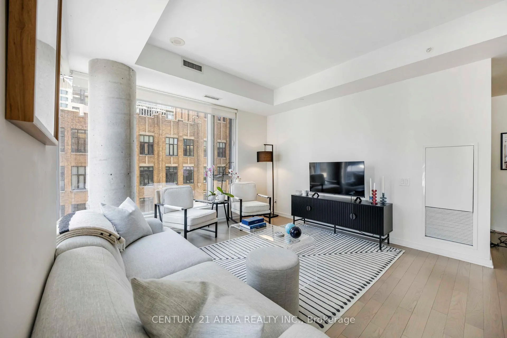 Photo 4 of Unit 906, 101 Peter Street, Toronto, Waterfront Communities — HOMEH