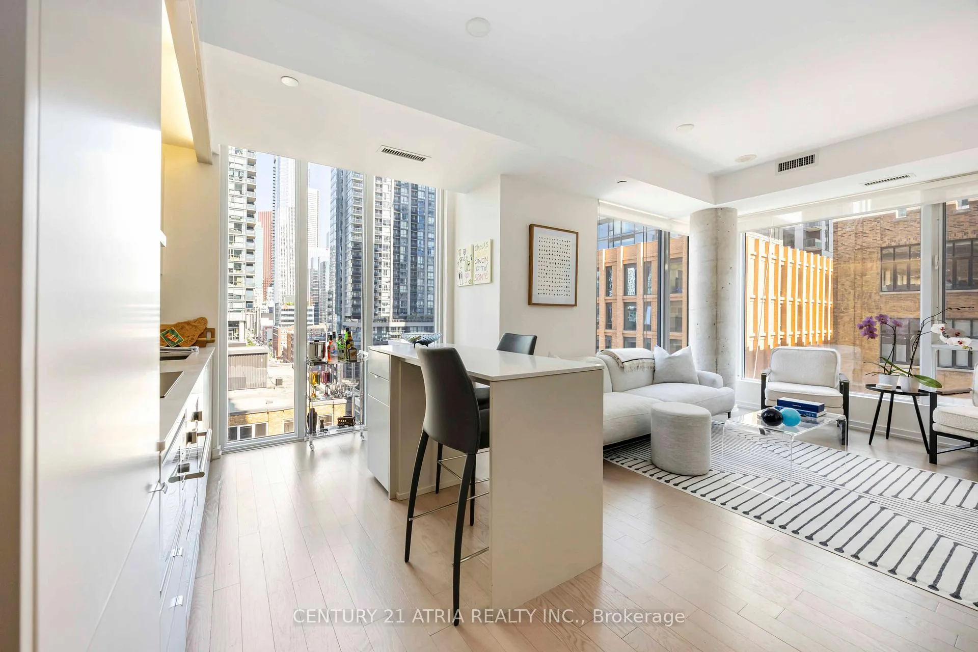 Photo 15 of Unit 906, 101 Peter Street, Toronto, Waterfront Communities — HOMEH