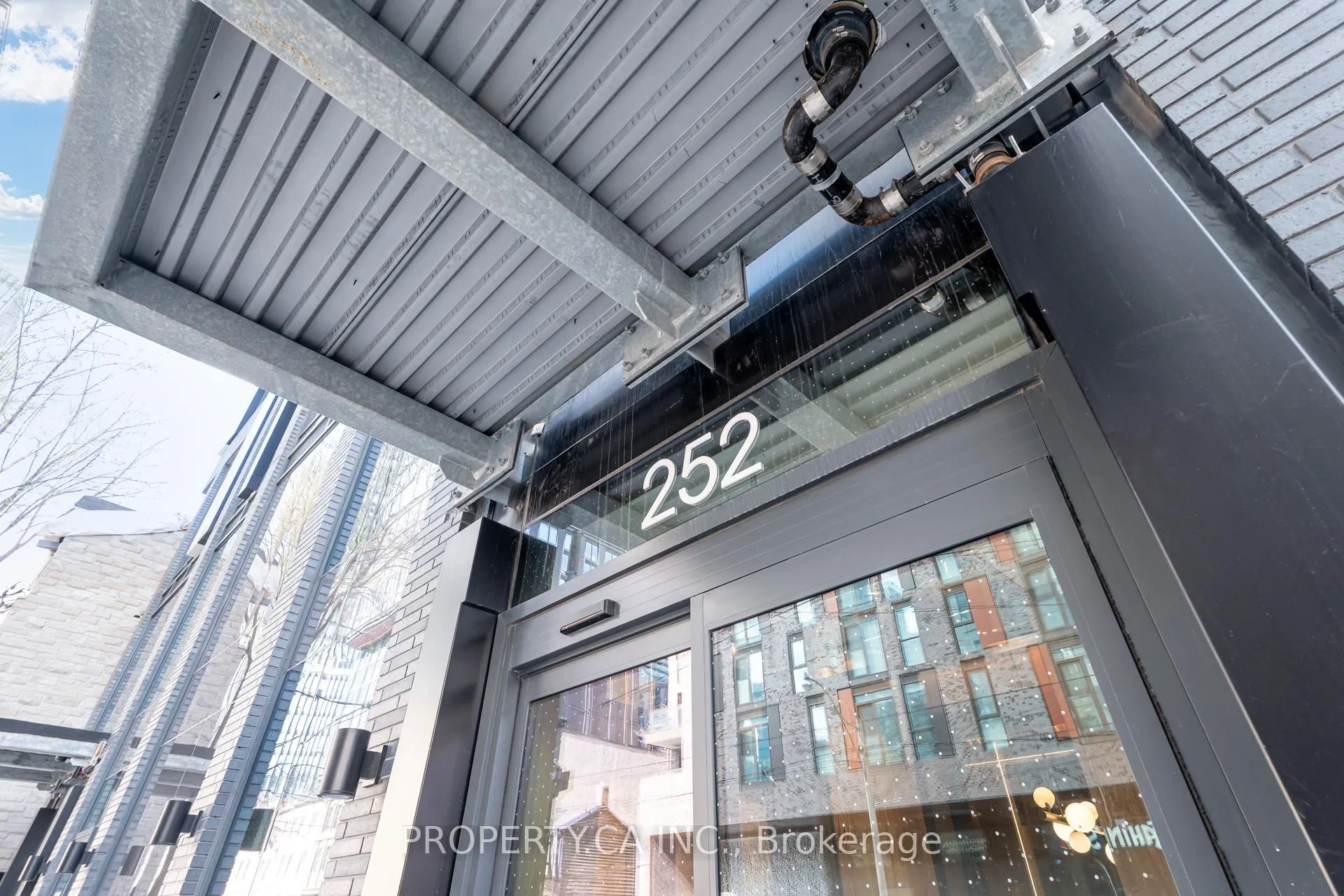 Photo 2 of Unit 3912, 252 Church Street, Toronto, Church-Yonge Corridor — HOMEH