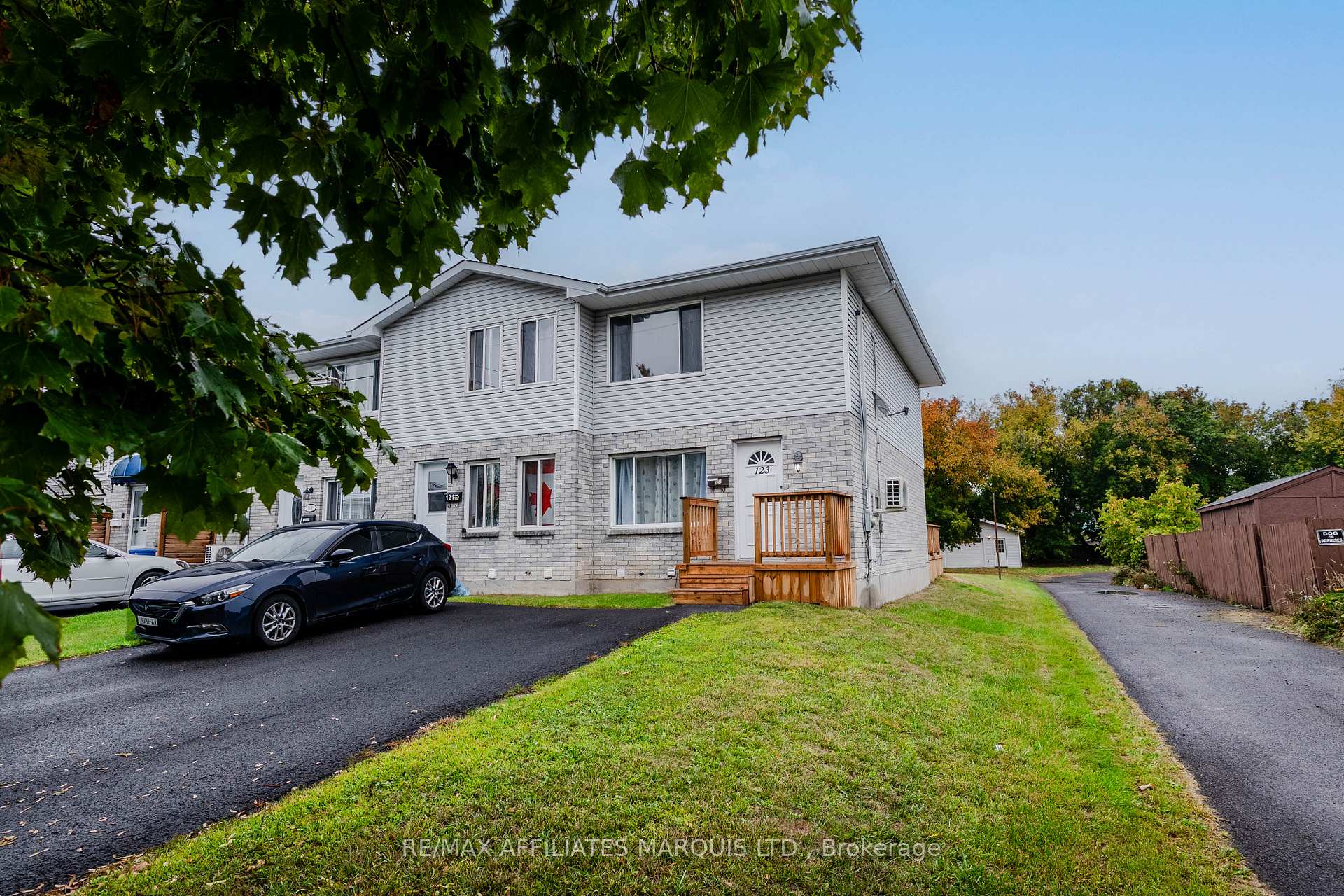 Photo 2 of 123 Jobin Avenue, Cornwall — HOMEH