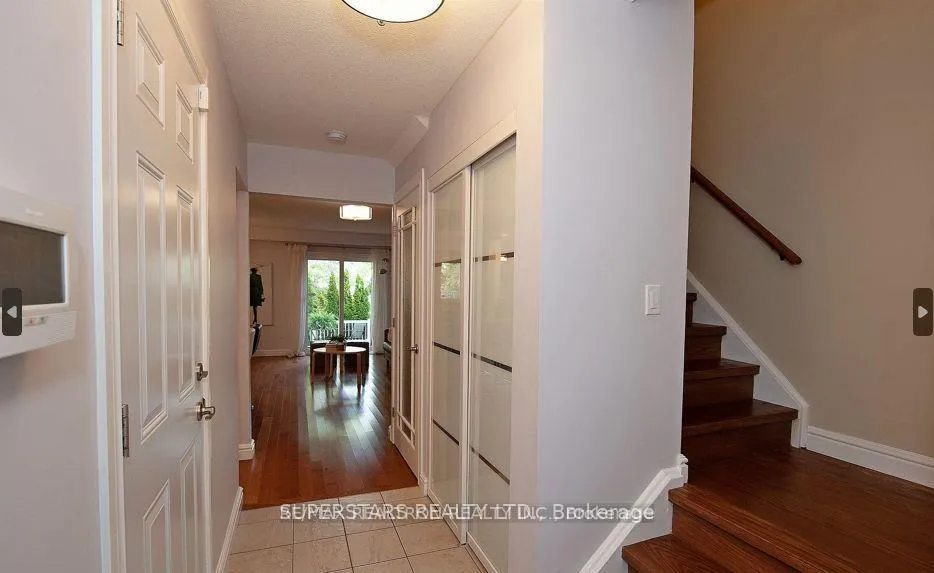 Photo 4 of 4 Woodglen Way, Markham, Unionville — HOMEH