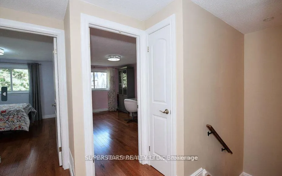 Photo 5 of 4 Woodglen Way, Markham, Unionville — HOMEH