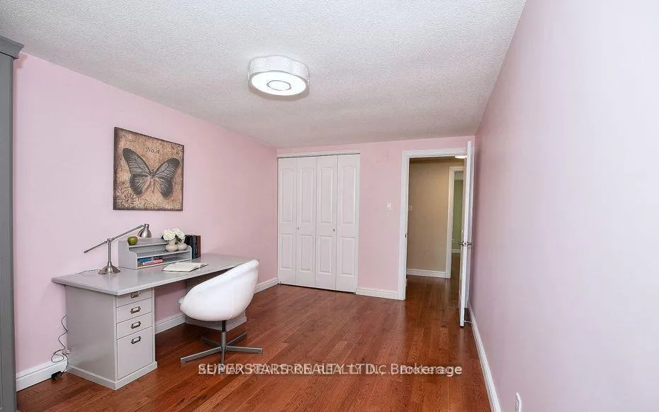 Photo 7 of 4 Woodglen Way, Markham, Unionville — HOMEH