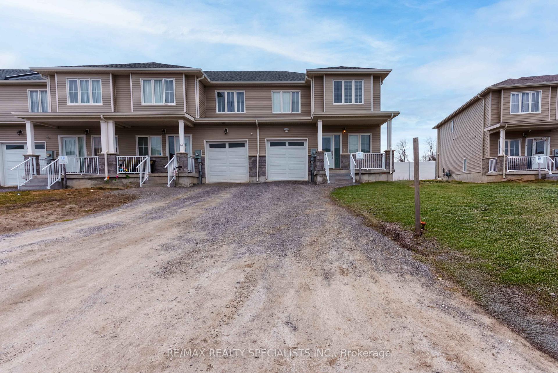 Photo 2 of 28 Lincoln Drive, Belleville, Belleville Ward — HOMEH