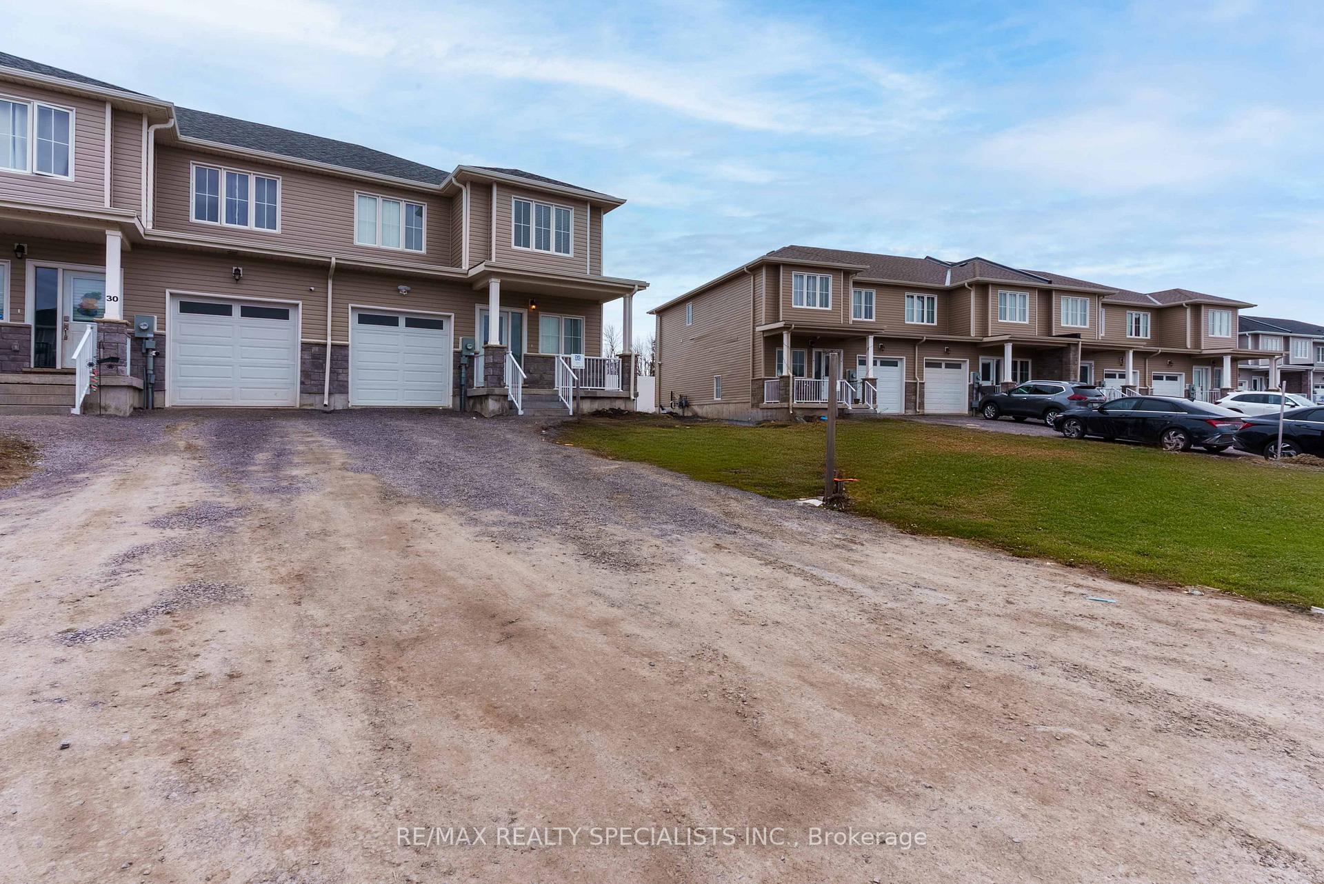 Photo 3 of 28 Lincoln Drive, Belleville, Belleville Ward — HOMEH