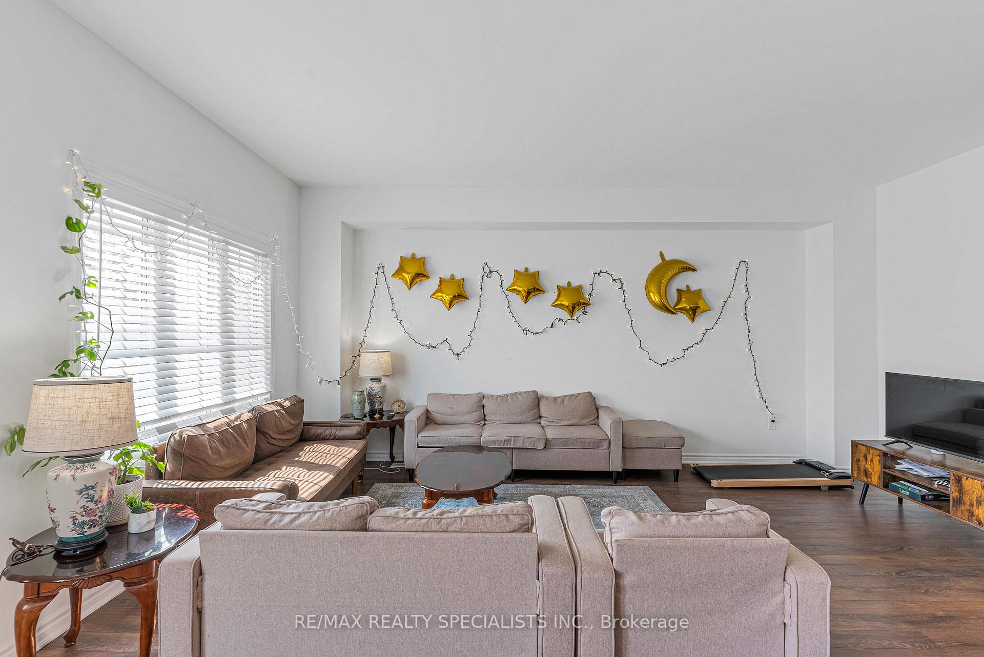 Photo 13 of 28 Lincoln Drive, Belleville, Belleville Ward — HOMEH