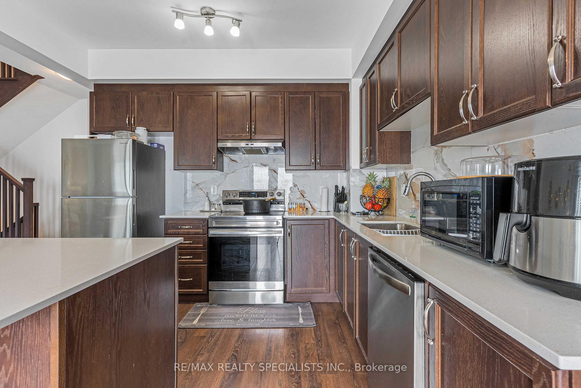 Photo 19 of 28 Lincoln Drive, Belleville, Belleville Ward — HOMEH
