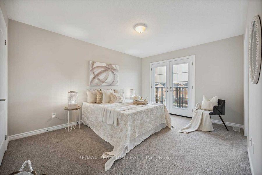 Photo 10 of 108 Ferris Square, Clarington, Courtice — HOMEH
