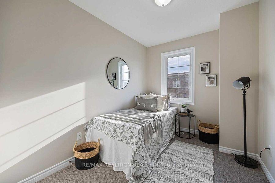 Photo 12 of 108 Ferris Square, Clarington, Courtice — HOMEH