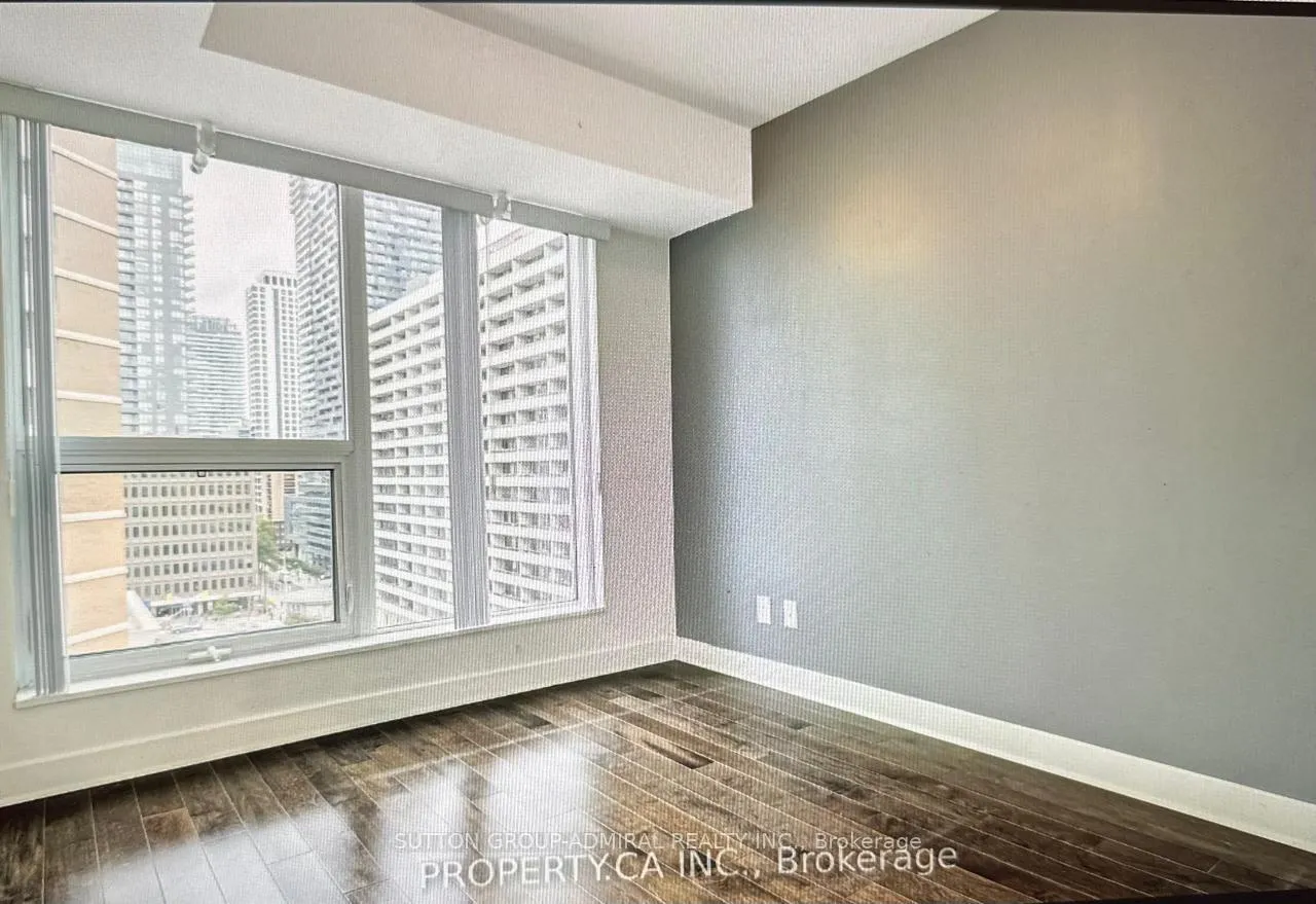 Photo 9 of Unit 907, 58 Orchard View Boulevard, Toronto, Yonge-Eglinton — HOMEH