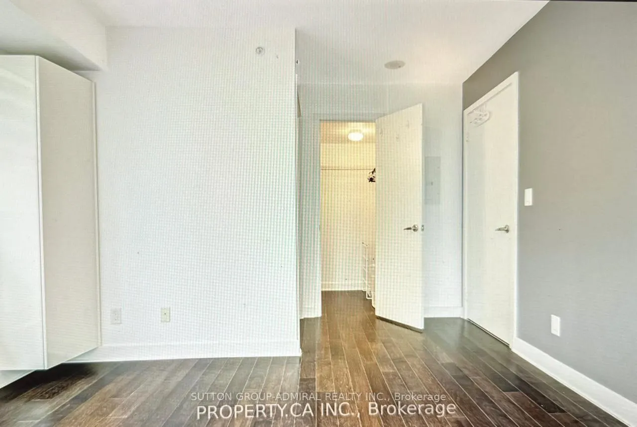 Photo 10 of Unit 907, 58 Orchard View Boulevard, Toronto, Yonge-Eglinton — HOMEH
