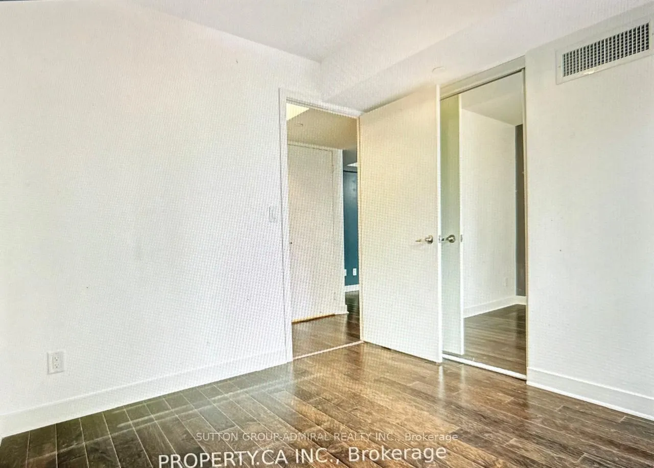 Photo 11 of Unit 907, 58 Orchard View Boulevard, Toronto, Yonge-Eglinton — HOMEH