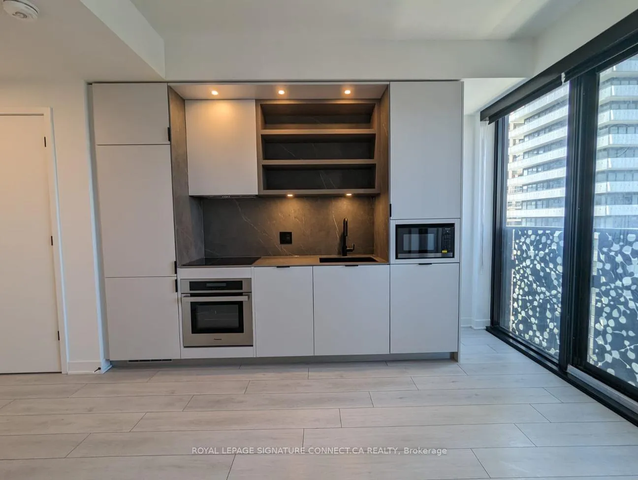 Front of Unit 1411, 55 Charles Street E