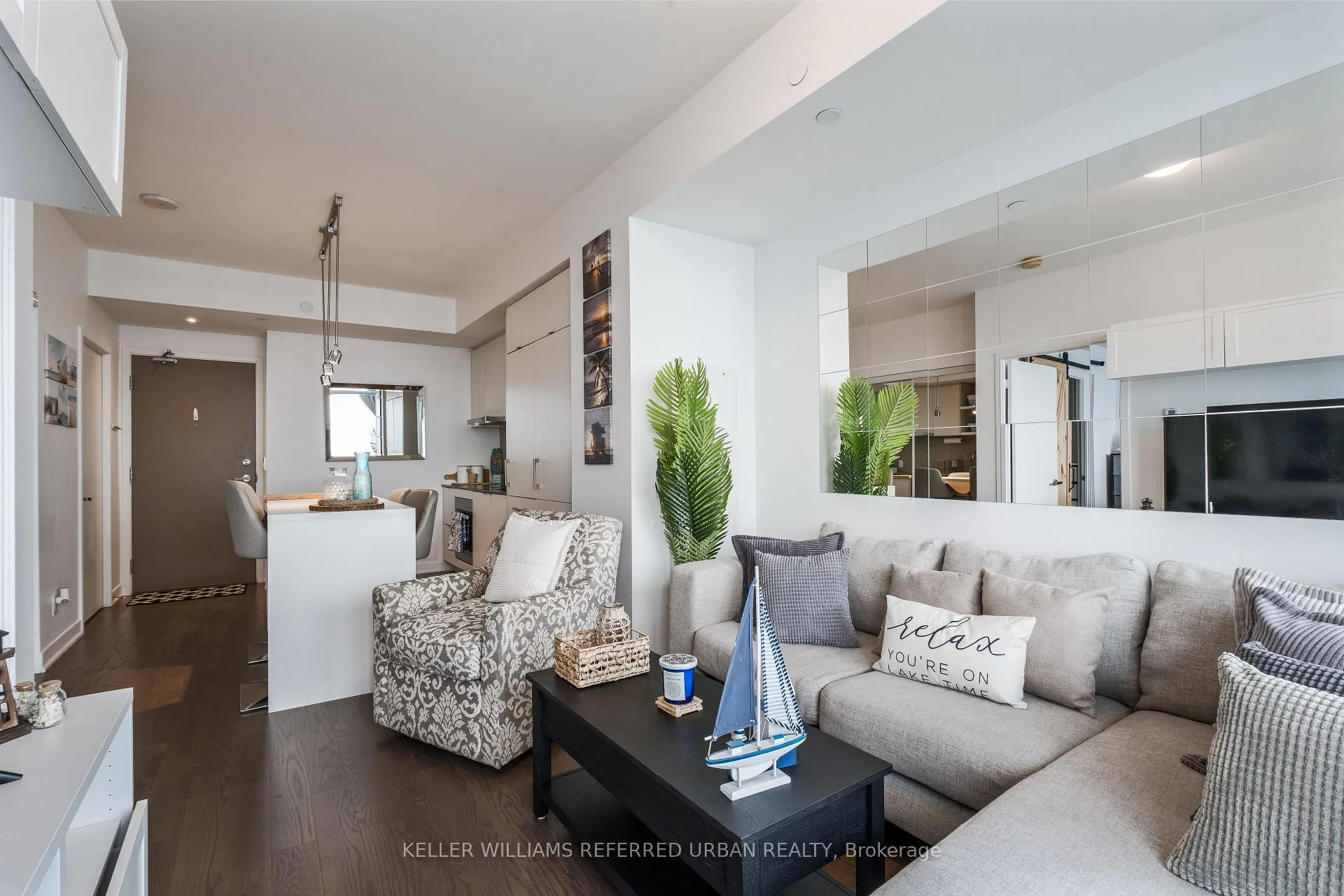 Photo 3 of Unit 6709, 88 Harbour Street, Toronto, Waterfront Communities — HOMEH