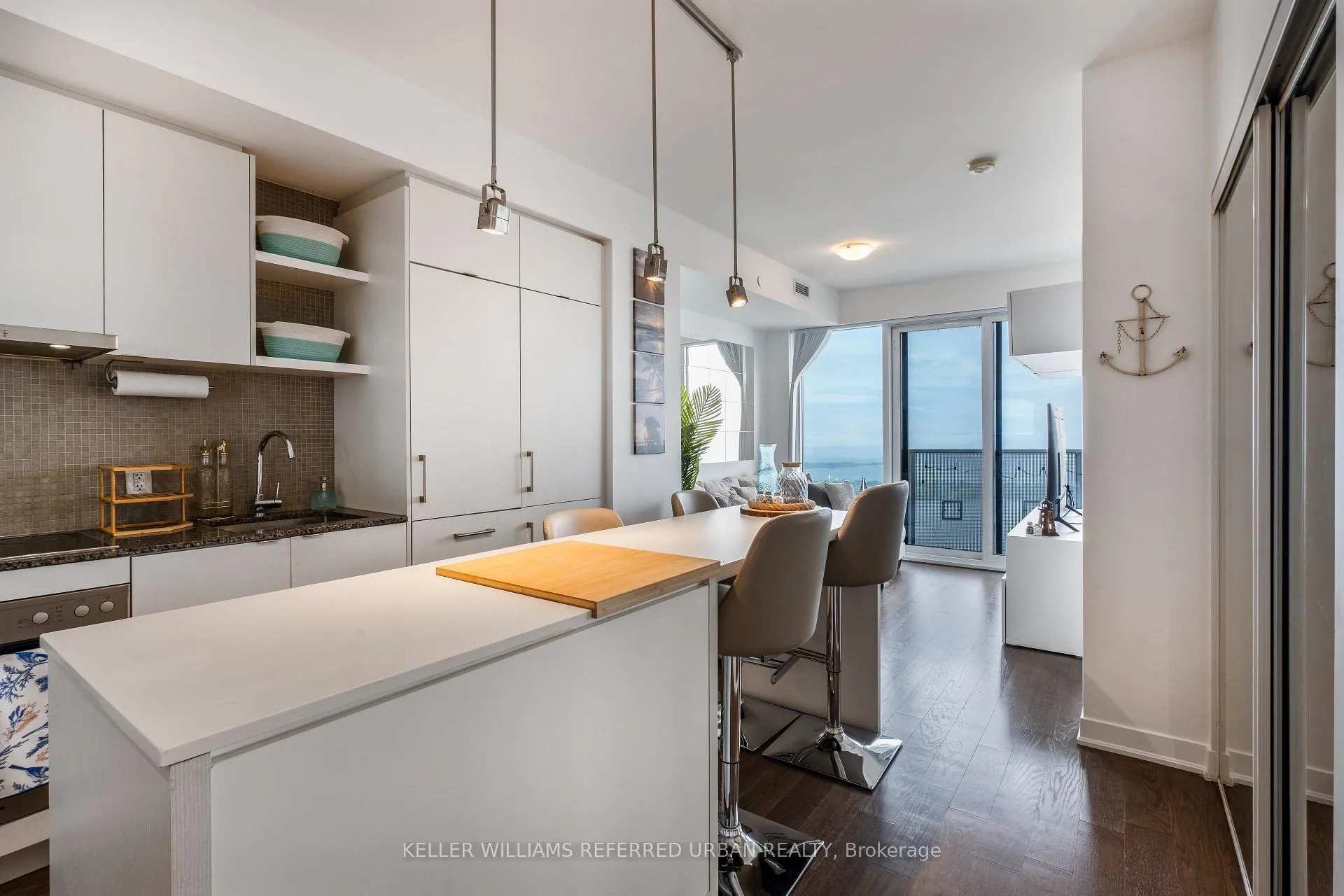 Photo 6 of Unit 6709, 88 Harbour Street, Toronto, Waterfront Communities — HOMEH