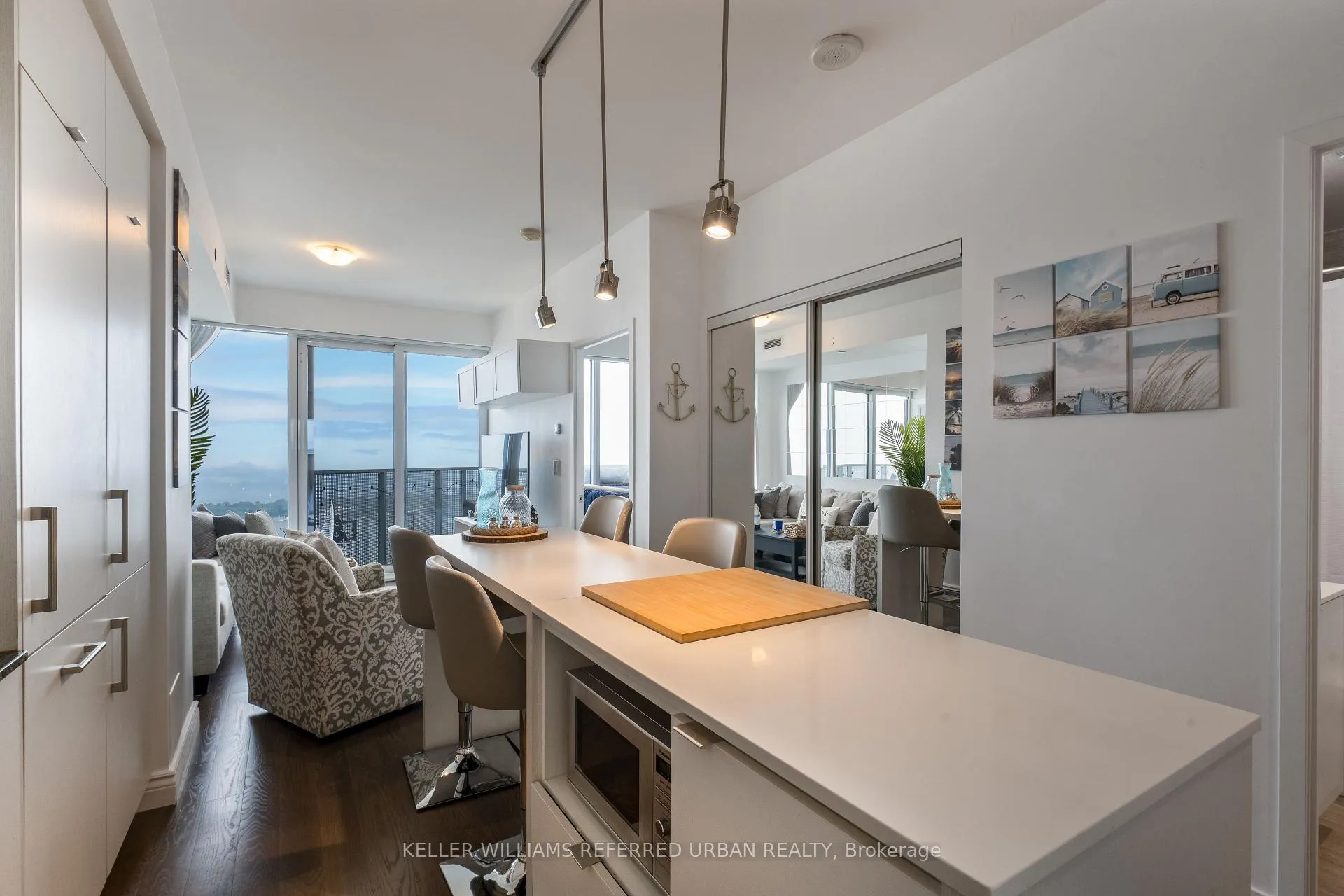Photo 7 of Unit 6709, 88 Harbour Street, Toronto, Waterfront Communities — HOMEH