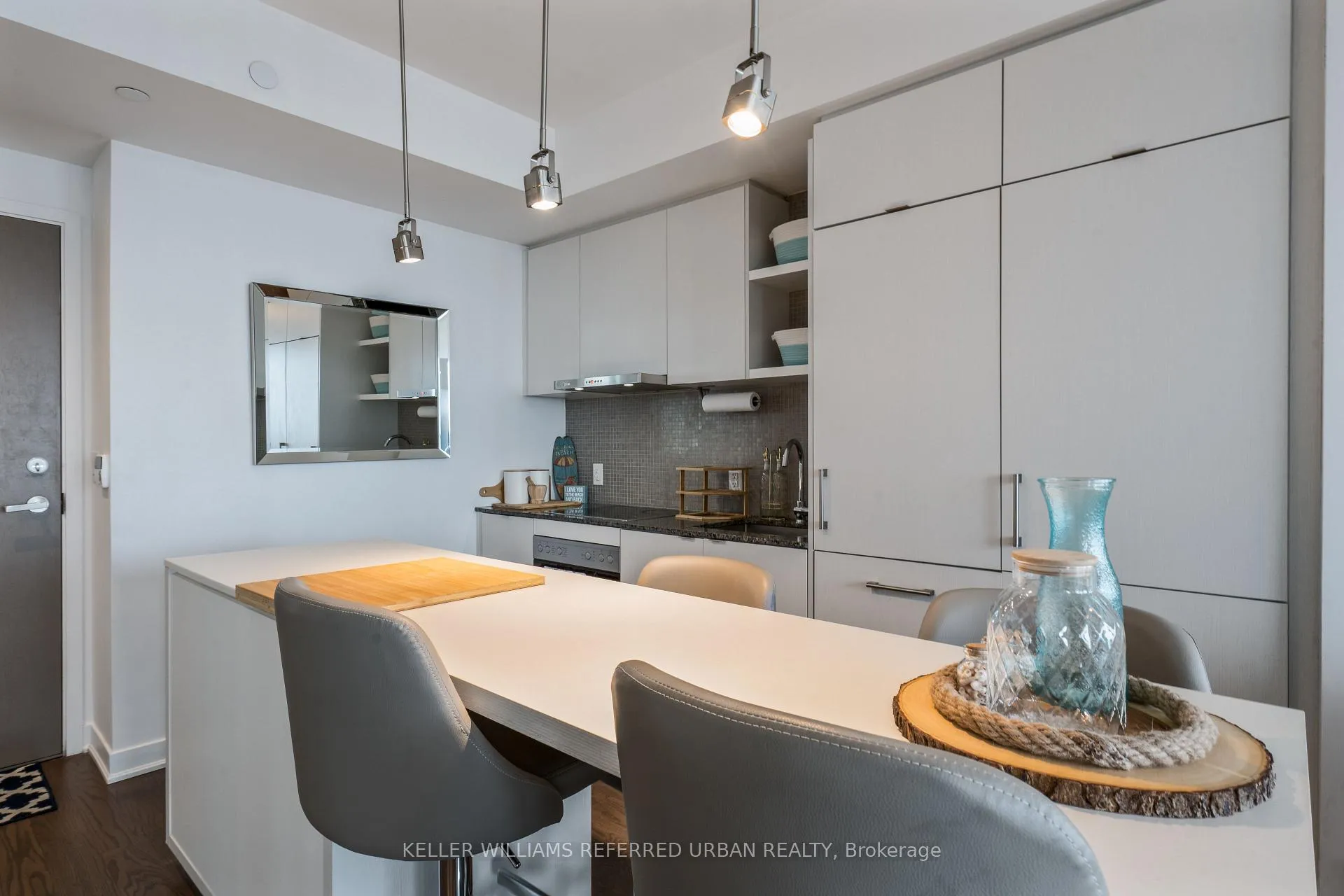 Photo 8 of Unit 6709, 88 Harbour Street, Toronto, Waterfront Communities — HOMEH