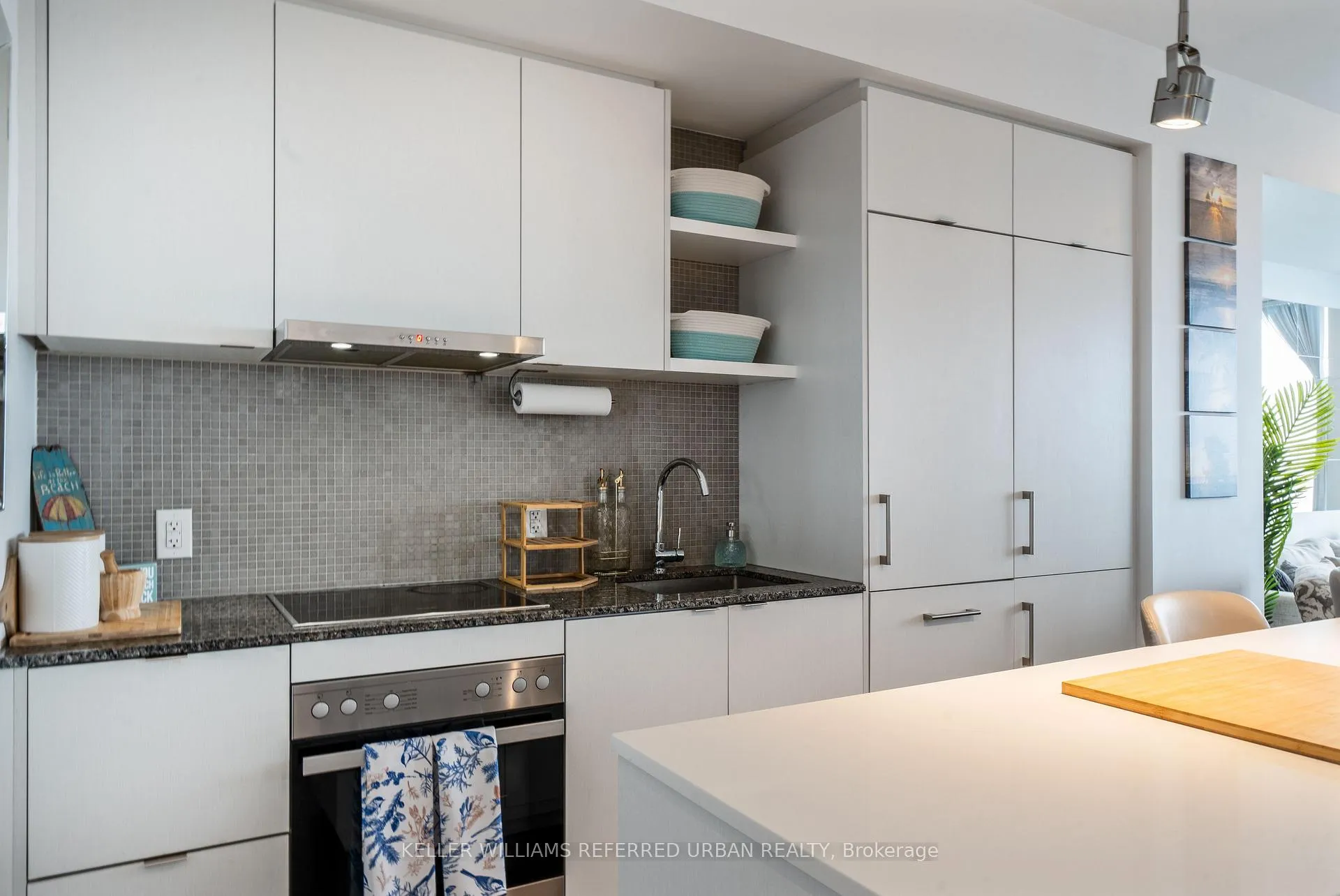 Photo 9 of Unit 6709, 88 Harbour Street, Toronto, Waterfront Communities — HOMEH