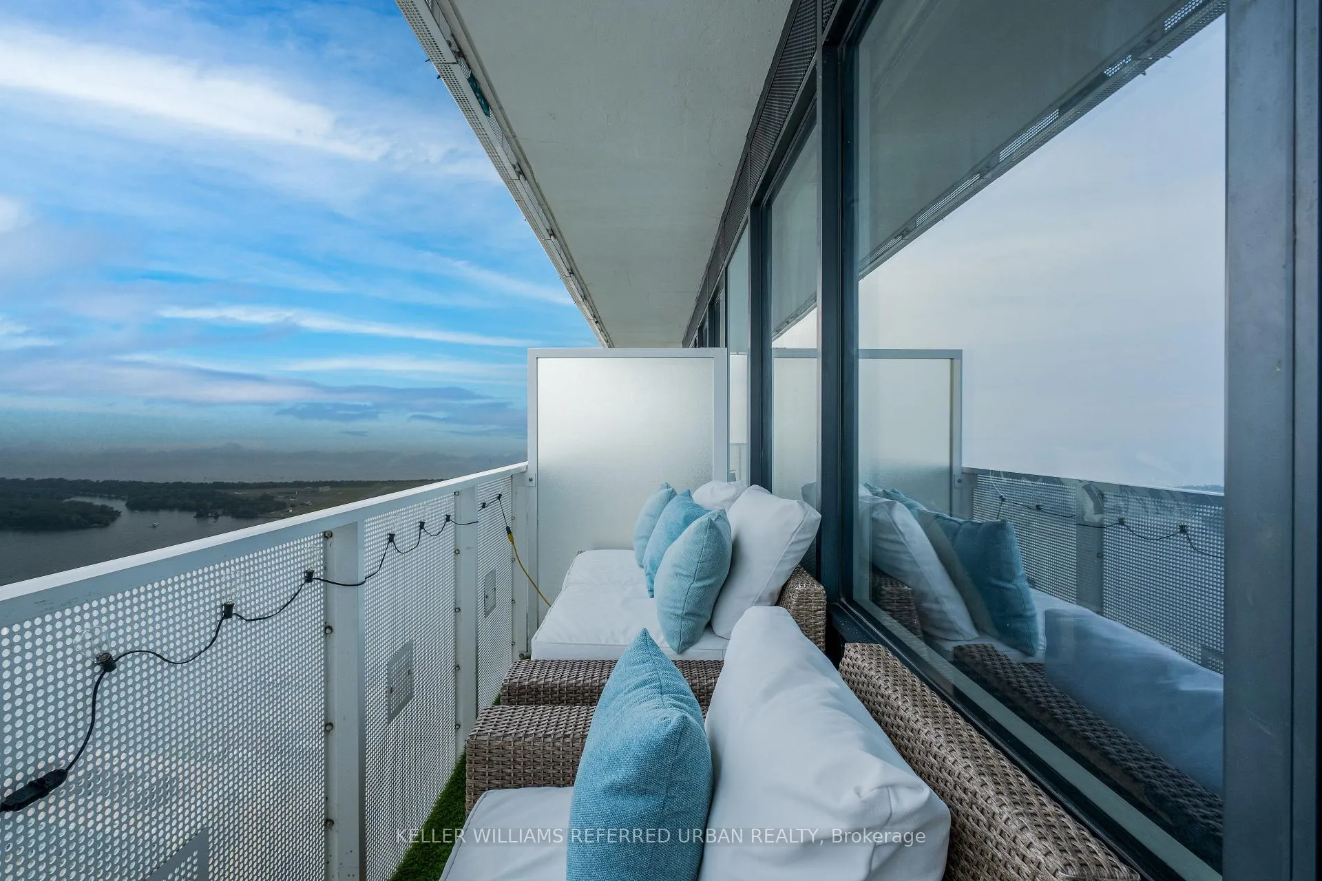 Photo 17 of Unit 6709, 88 Harbour Street, Toronto, Waterfront Communities — HOMEH