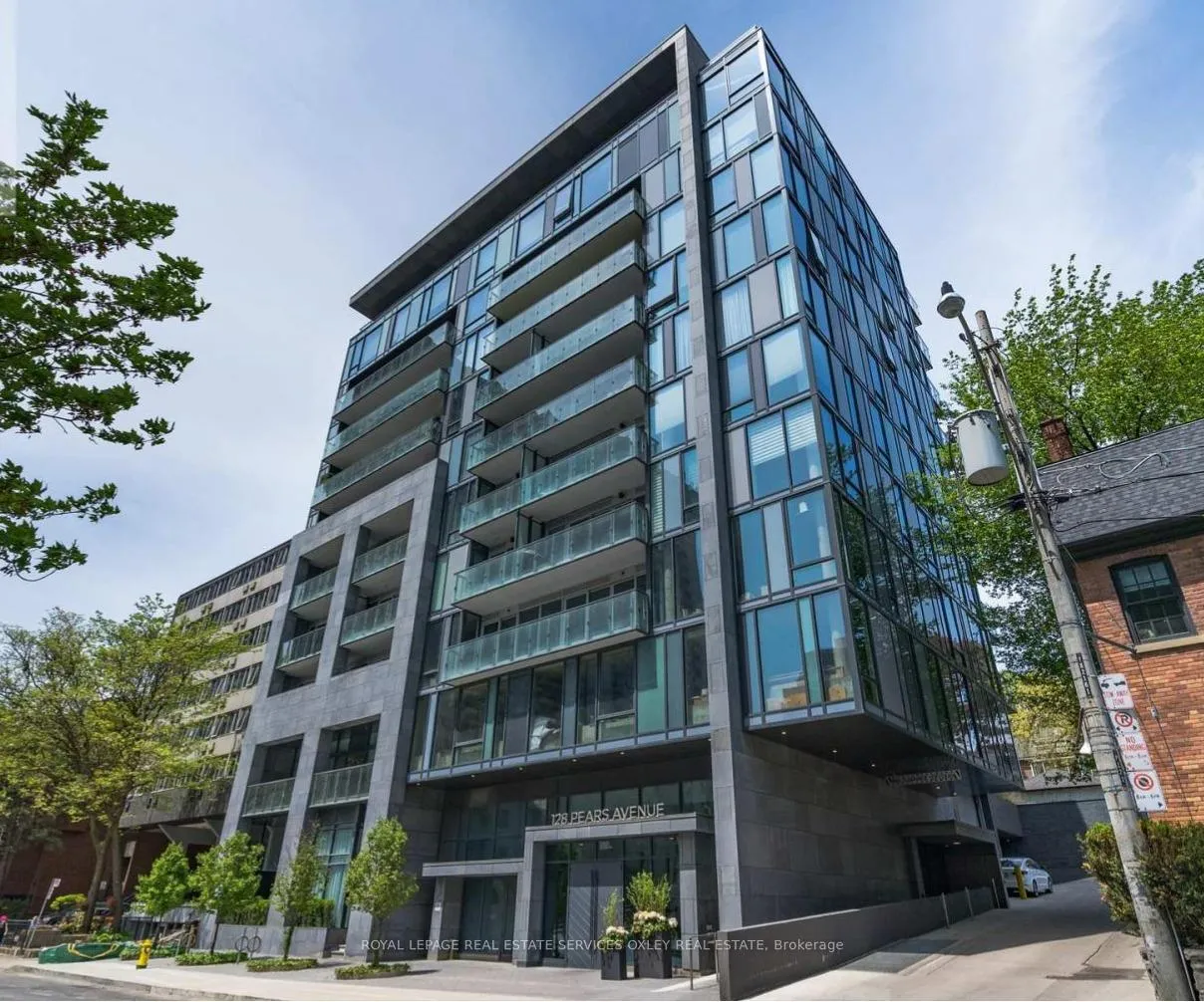 Front of Unit 1002, 128 Pears Avenue