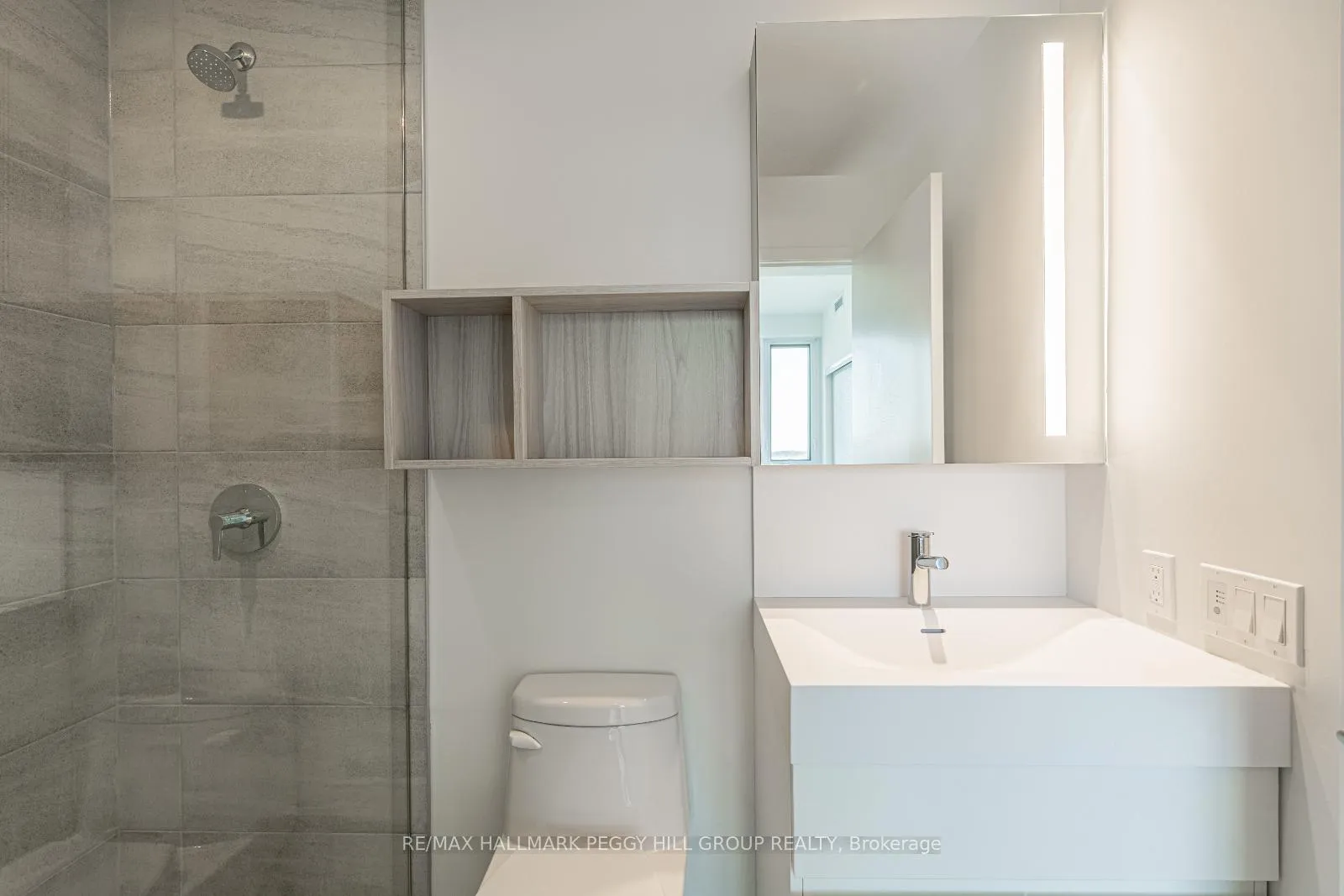 Photo 7 of Unit 1011, 39 Mary Street, Barrie, City Centre — HOMEH