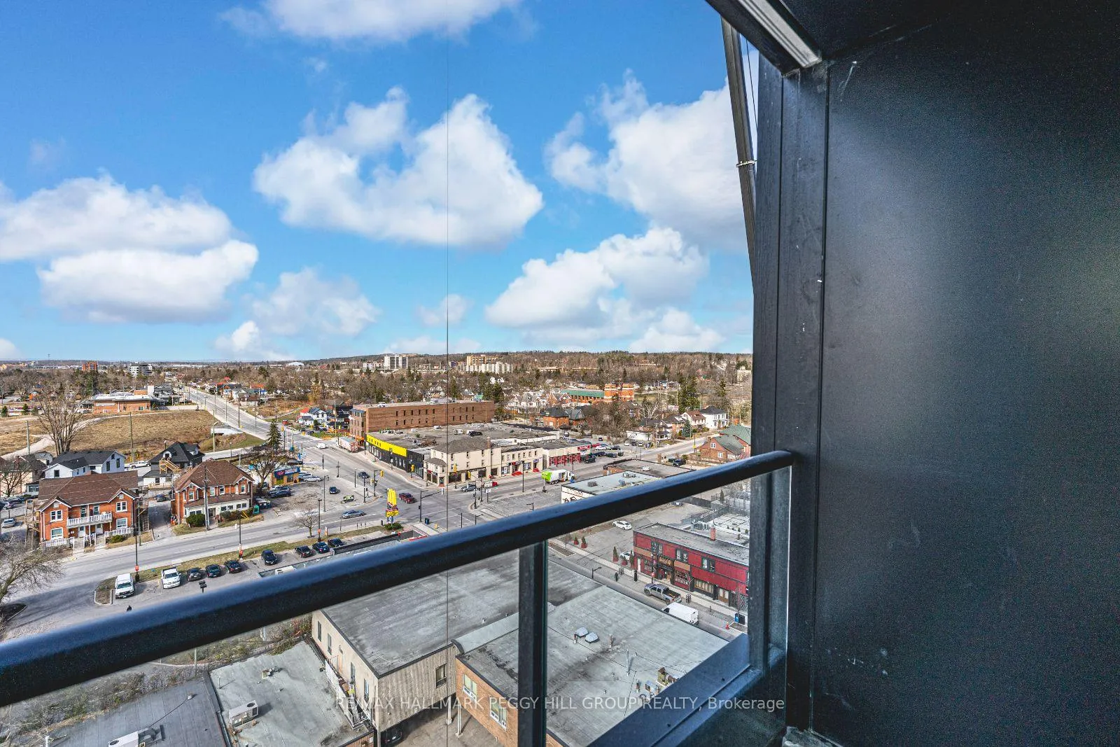 Photo 12 of Unit 1011, 39 Mary Street, Barrie, City Centre — HOMEH