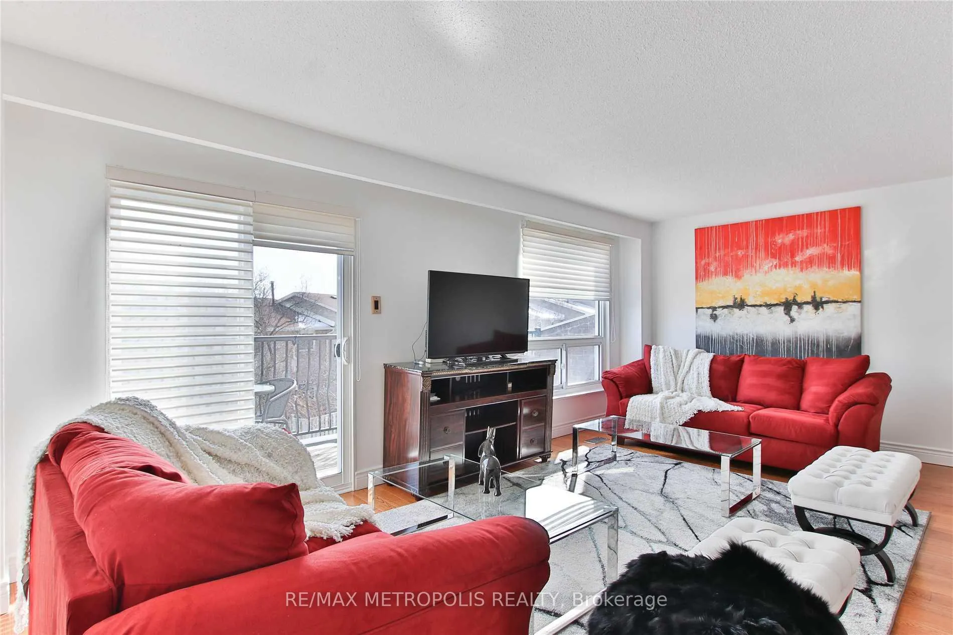 Photo 7 of Unit 1, 17 Clover Ridge Drive W, Ajax, South West — HOMEH