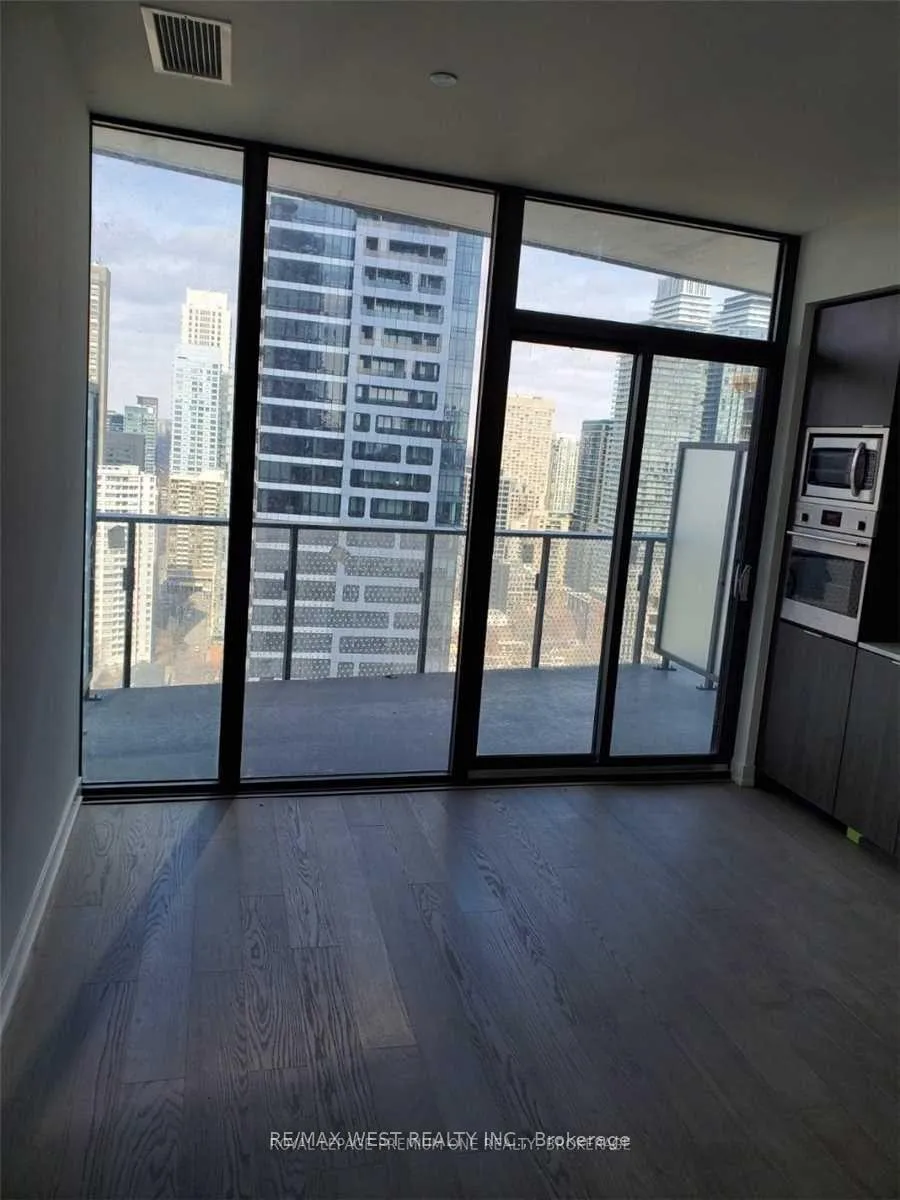 Photo 5 of Unit 2910, 11 Wellesley Street W, Toronto, Bay Street Corridor — HOMEH