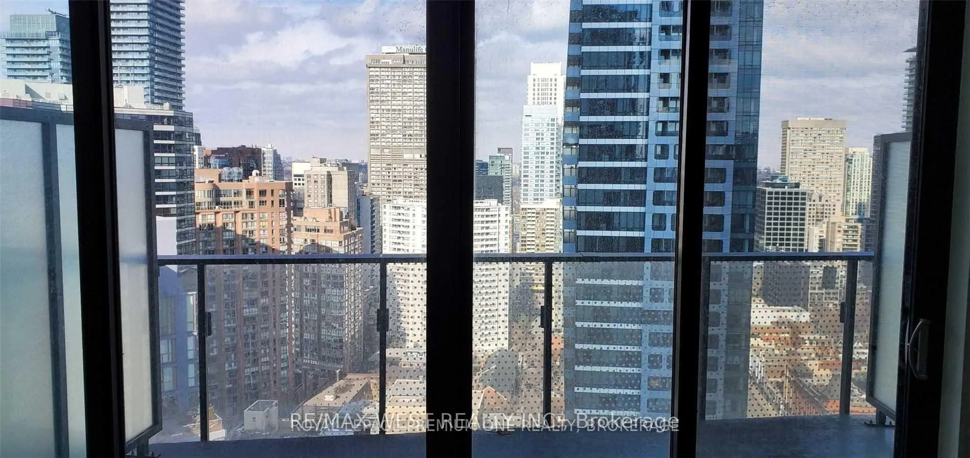 Photo 6 of Unit 2910, 11 Wellesley Street W, Toronto, Bay Street Corridor — HOMEH
